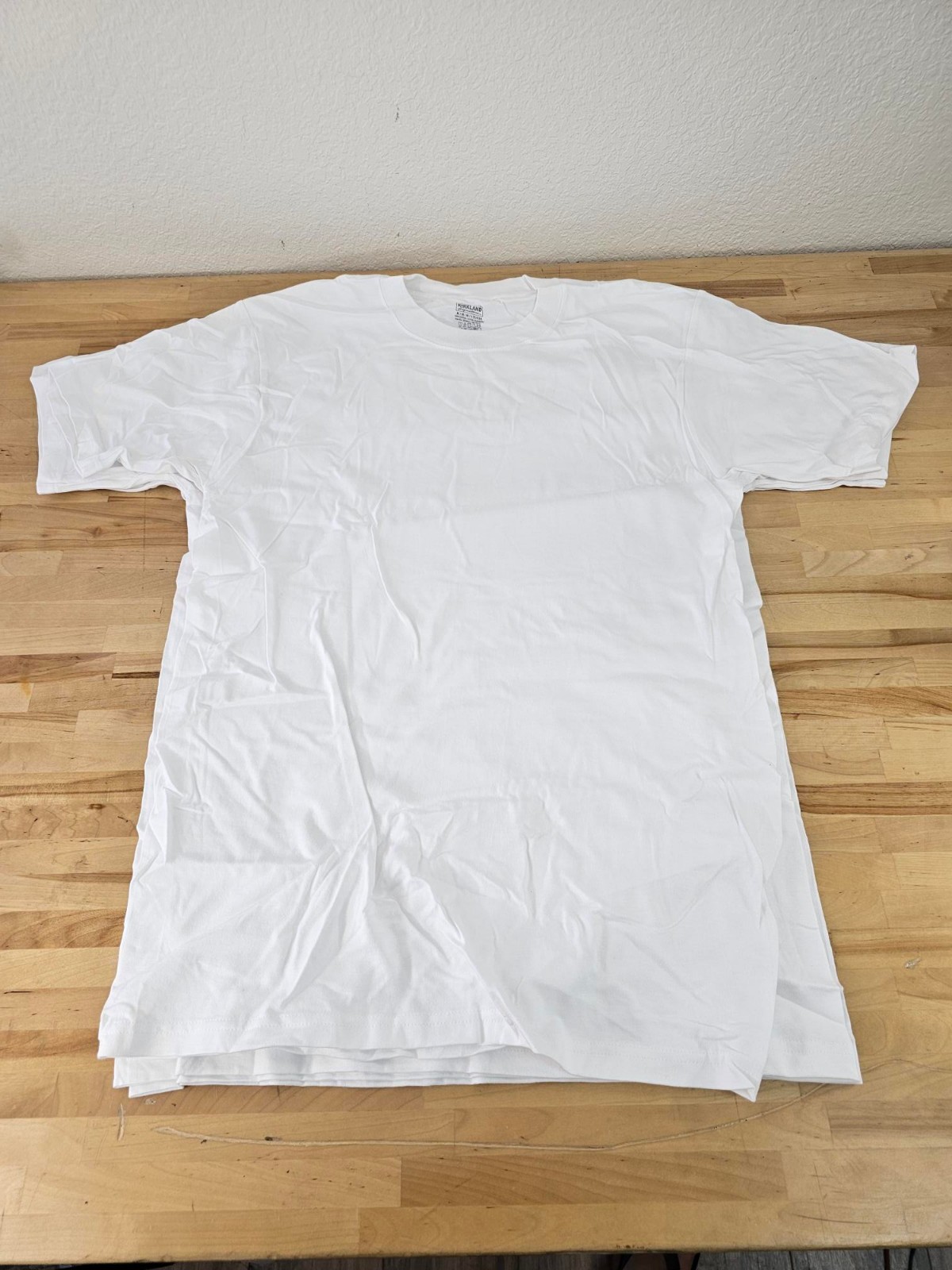 *3 PACK* – M / MEDIUM – WHITE – Kirkland Signature Men’s Crew Neck Cotton Shirts