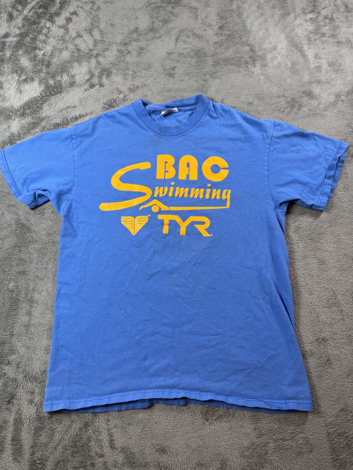 VINTAGE TYR BAC Swimming Shirt Mens Medium Blue Barracuda Aquatic Club Tee 90s