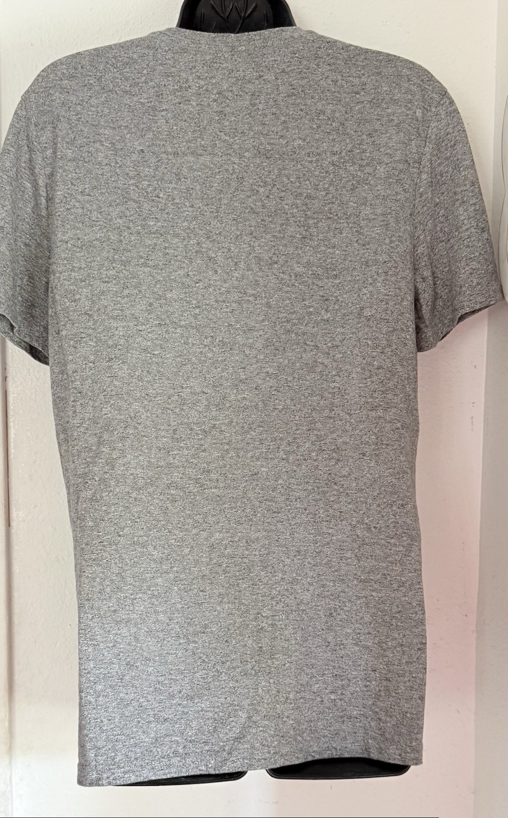 Goodfellow & Co Gray Solid T-Shirt S Short Sleeve V-Neck Standard Fit