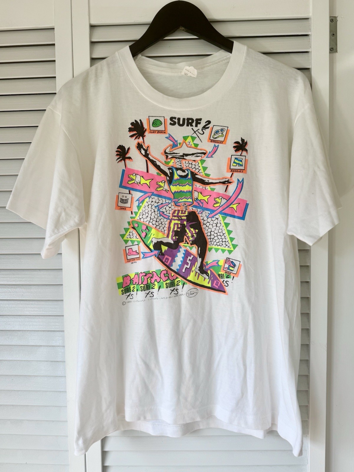 Vintage Made in Italy Surf 2 XS Neon Beach Surfing Graphic Tshirt Cotton