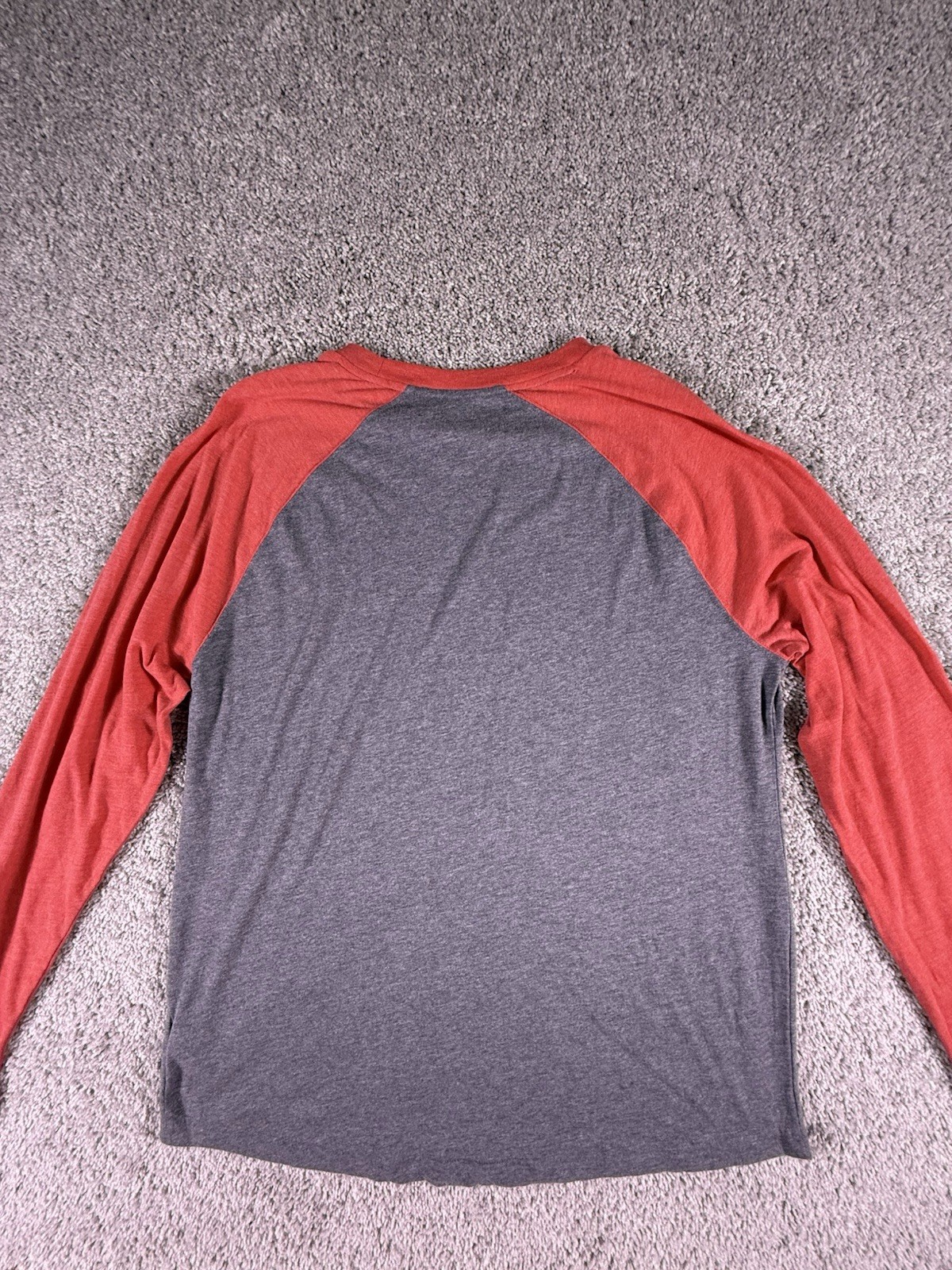 NWOT Fanatics Men’s Baseball T Shirt Long Sleeve Gray and Red Size X Large
