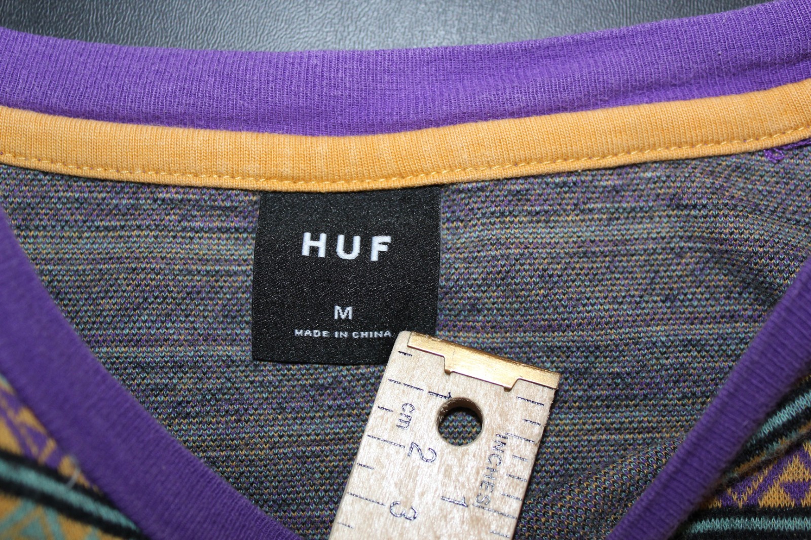 Huf Woven Stripe T-Shirt Mens Crew Neck Pullover Size MEDIUM Geometric Designs