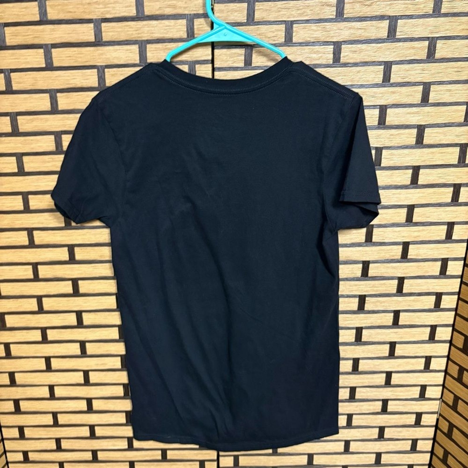 George Black Merry Longer Length V Neck Tee Size Small