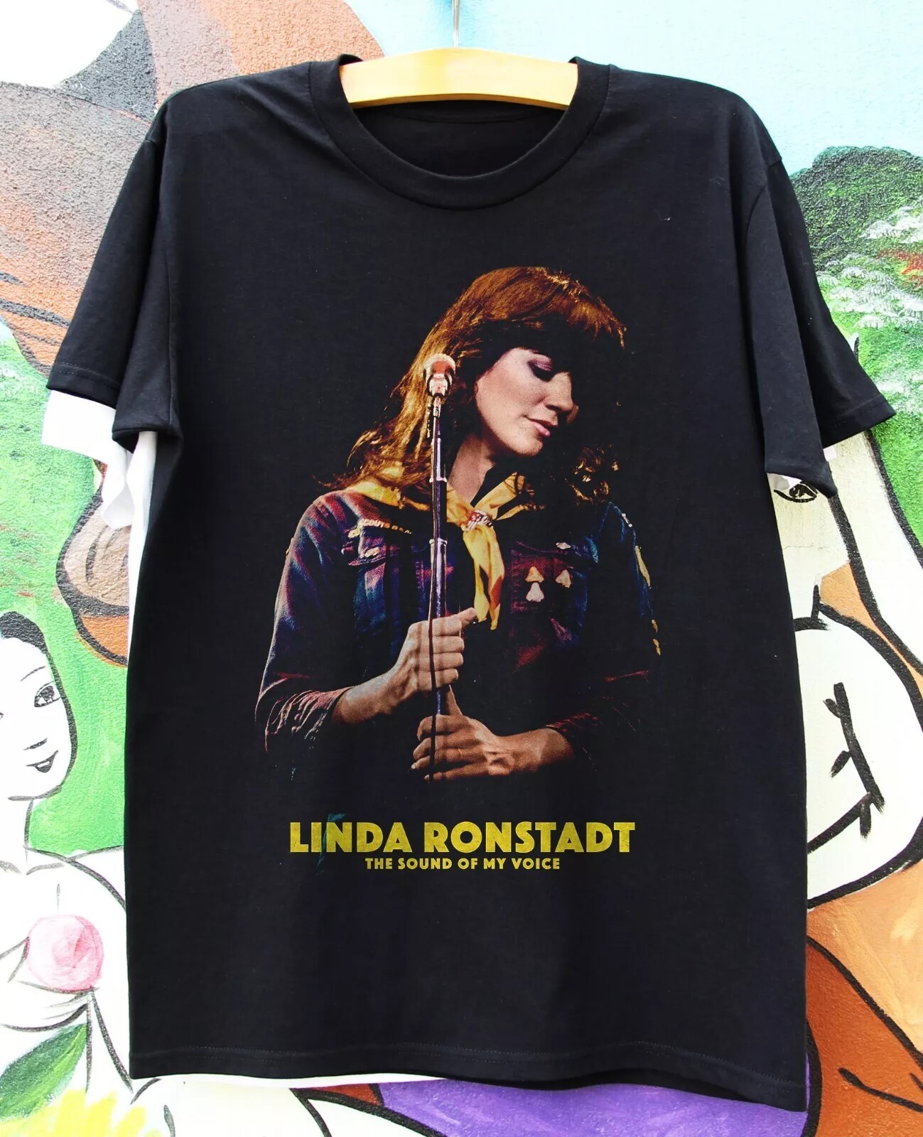 Linda Ronstadt 1976 Black Unisex T-Shirt Cotton Unisex All Size S-5XL HRB12