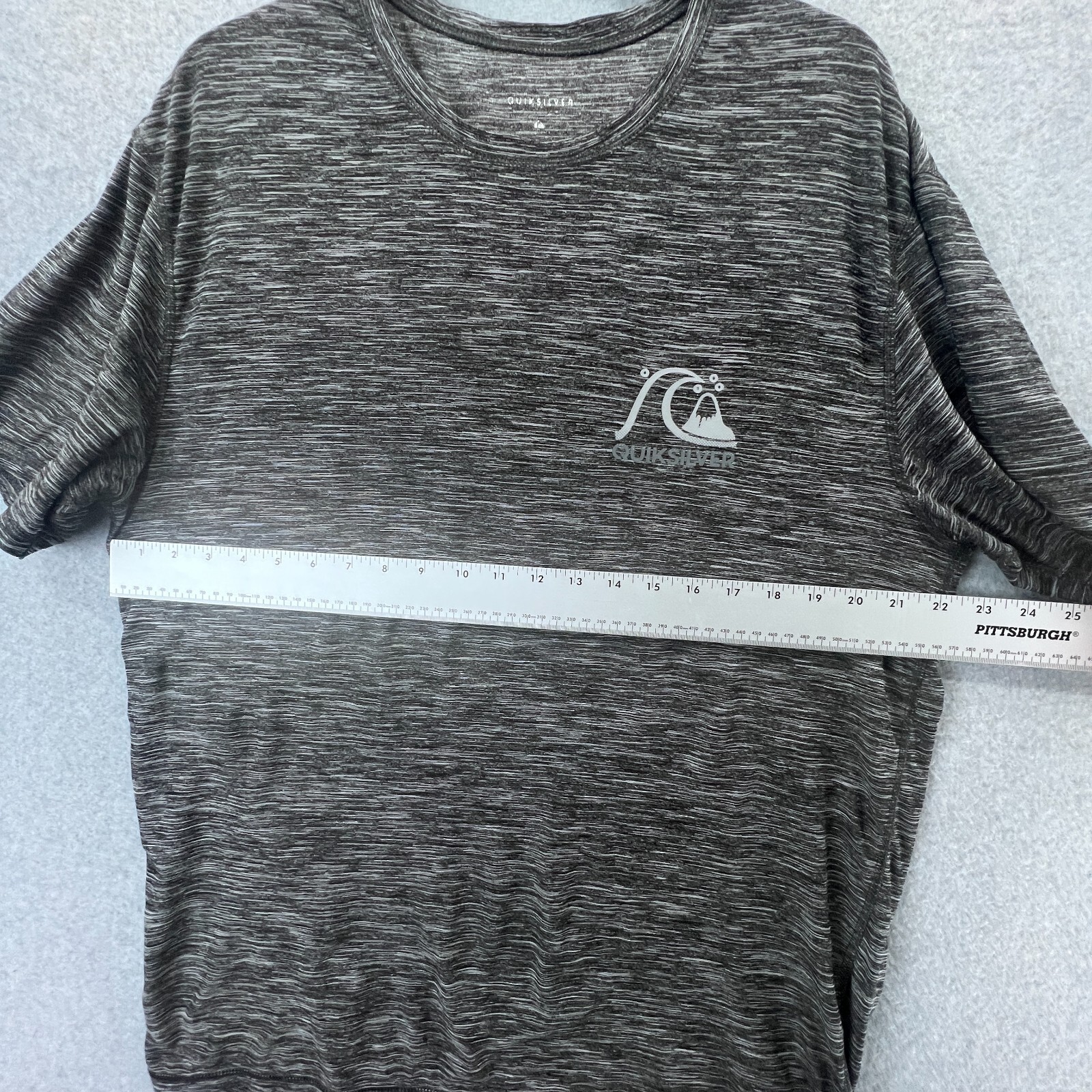 Quicksilver Mens Size Large Gray Striped Breathable Stretchable Shirt