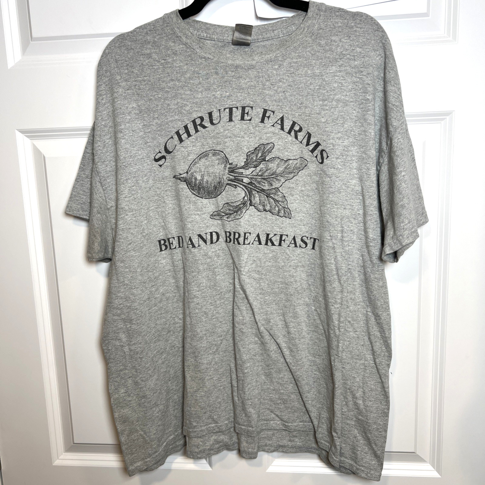Schrute Farms Beets Bed and Breakfast Tee Men XL Gray The Office Dwight Schrute