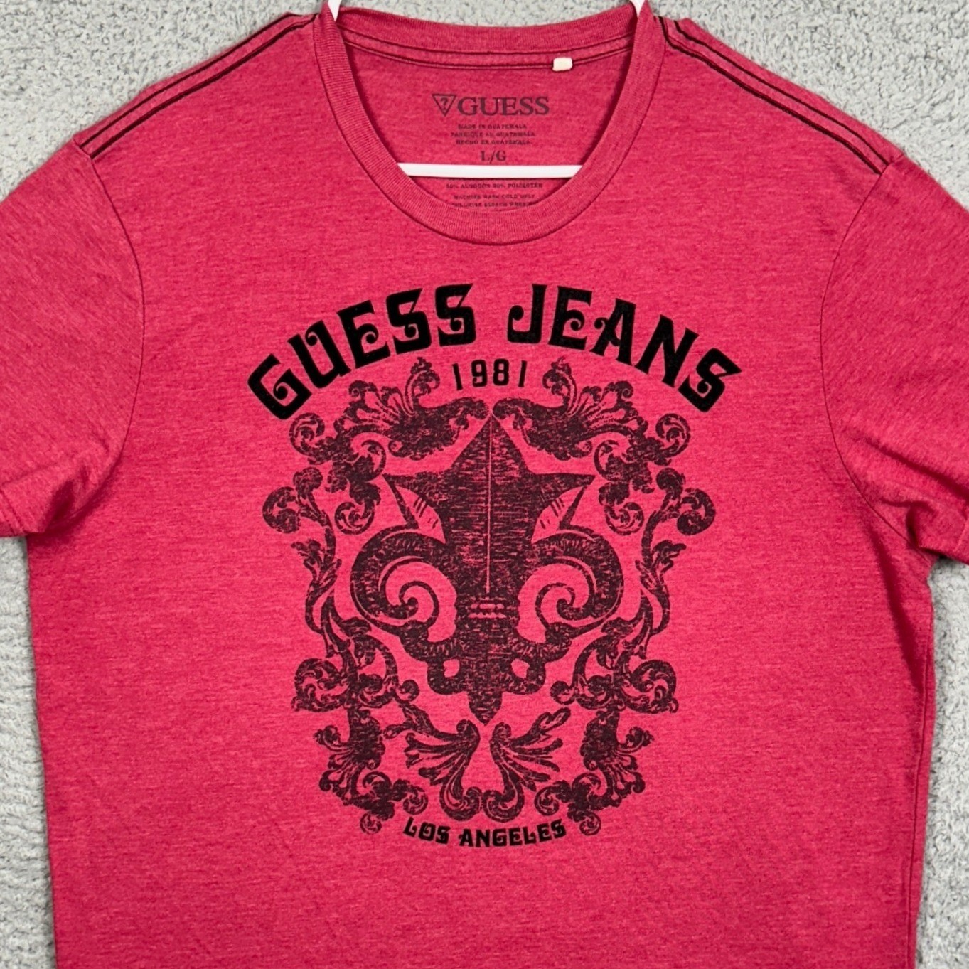 Guess Jeans Mens Large T-Shirt Graphic Tee Red Short Sleeve Crewneck Casual EUC