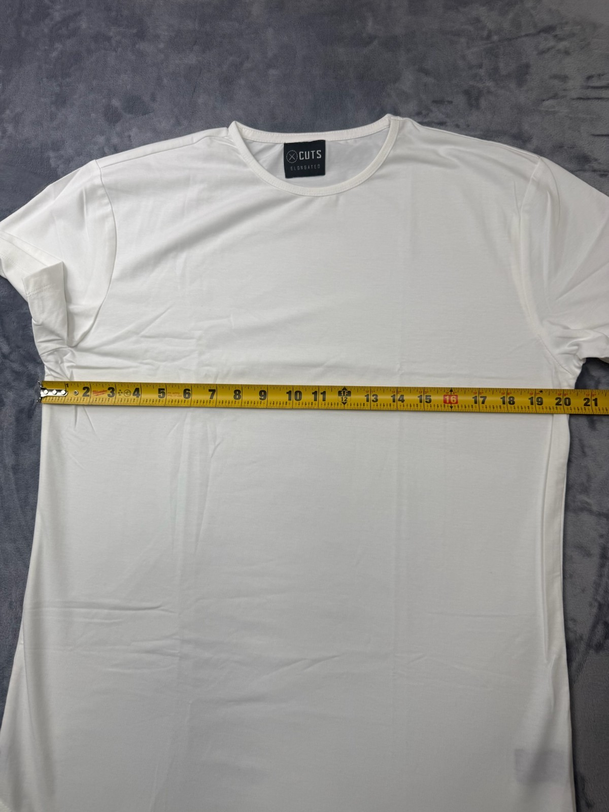 Cuts Clothing Short Sleeve Crew Elongated Fit T-Shirt Men’s Large Optic-White