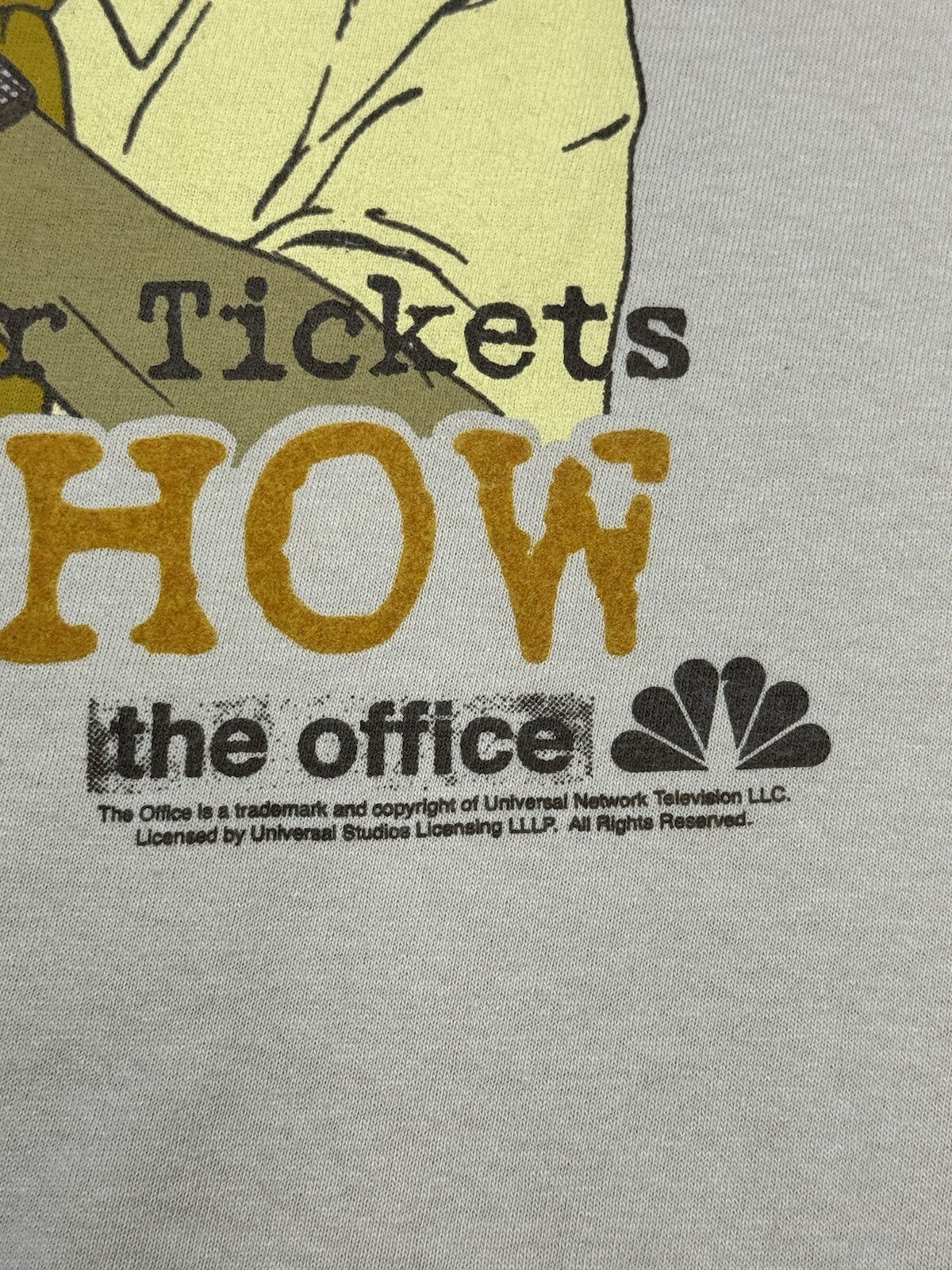 Rare The Office T-Shirt Men Sz Large Dwight Schrute Tickets to the Gun Show