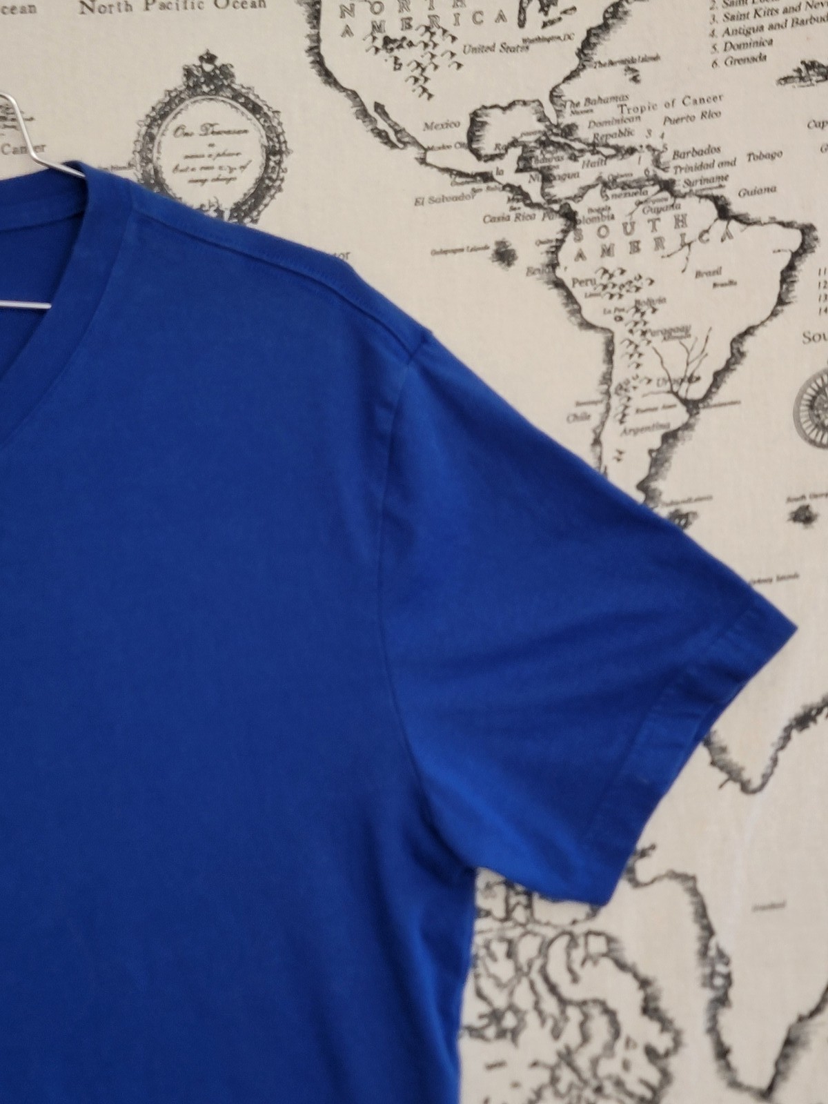 John Ashford Men’s Blue Easy Care V-Neck T-Shirt – Size Large