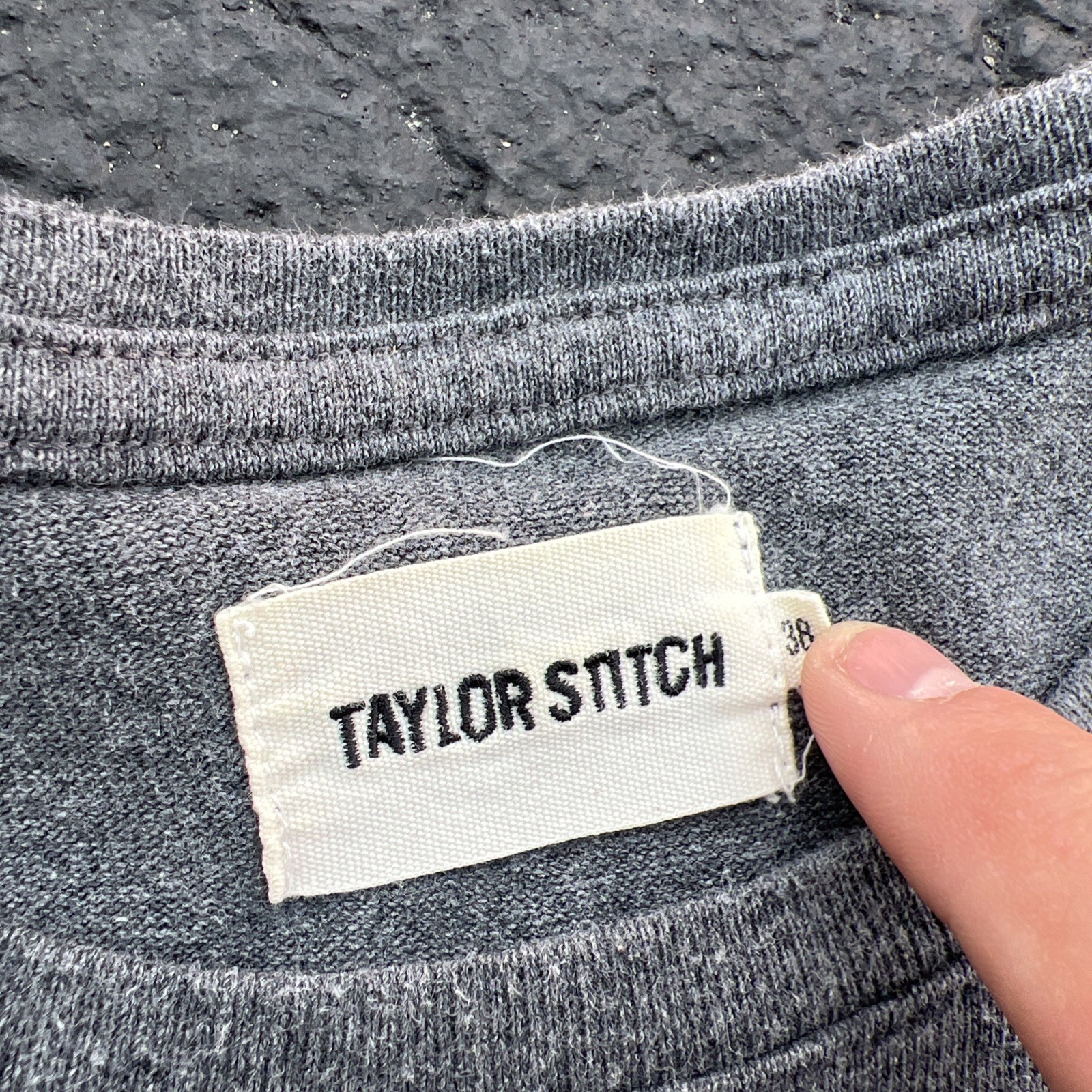 Taylor Stitch Embroidered Bear Heavy Bag Tee 38 Short Sleeve Gray T Shirt