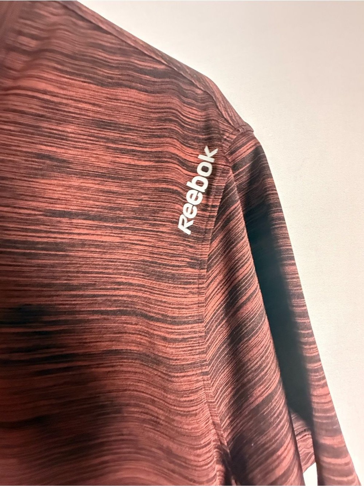 Reebok Men’s Heathered Burgundy Short Sleeve Tee
