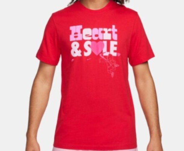AUTHENTIC NIKE HEART AND SOLE VALENTINE’S DAY T-SHIRT FQ3779-657