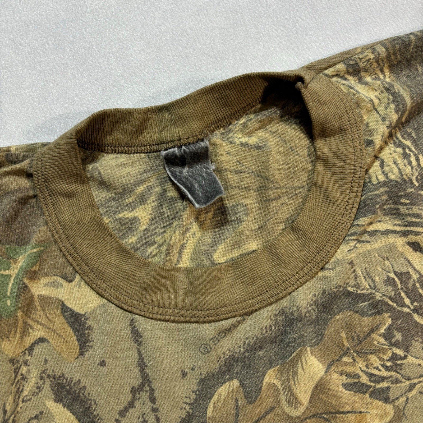 Vintage 90’s Advantage Camo Pocket T-Shirt Mens L Single Stitch Hunting Outdoor
