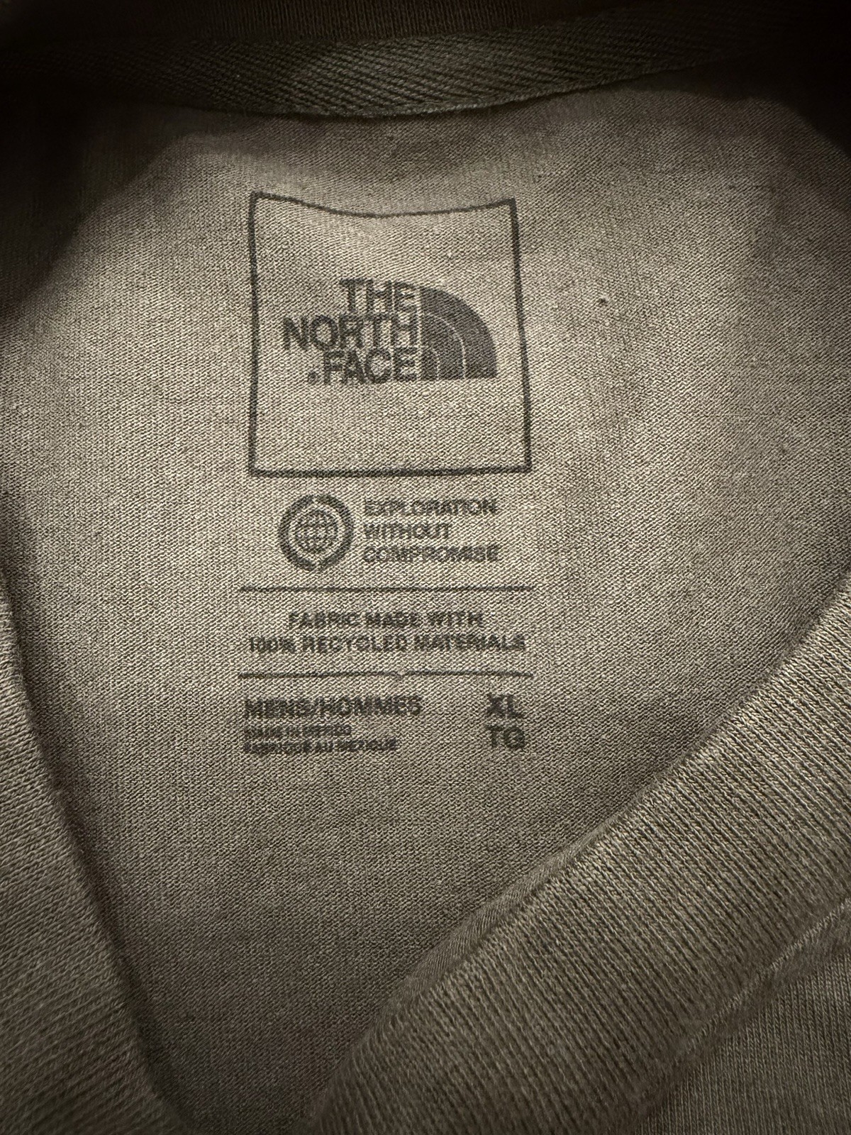 The North Face Men’s XL Pocket T-Shirt Olive Green Logo Patch Short Sleeve