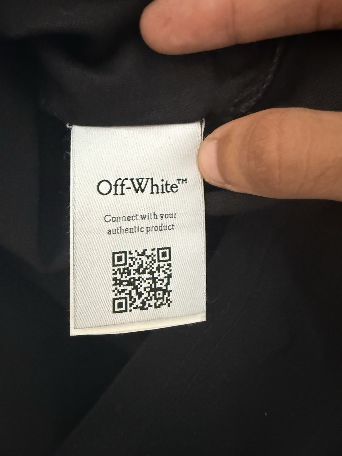 Off White T-Shirt Size Medium