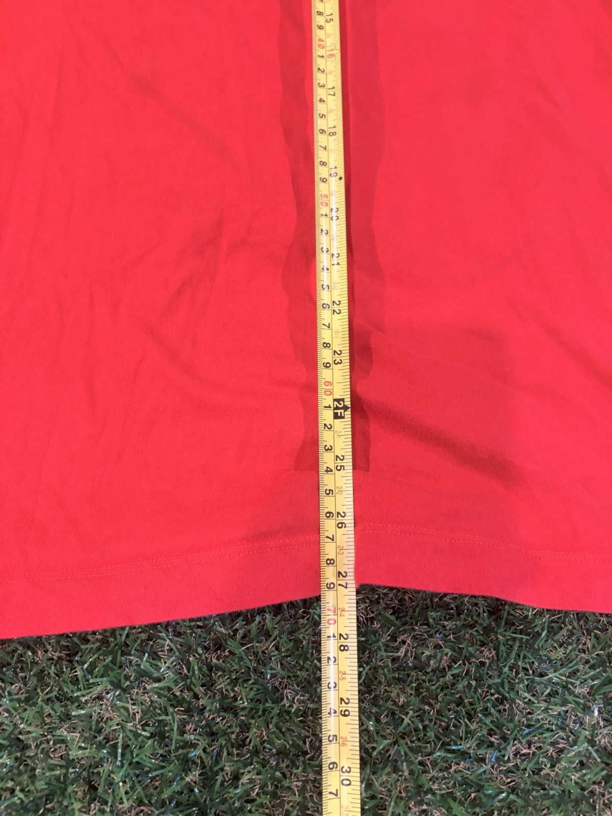 Nike Men’s Red T-Shirt Size L