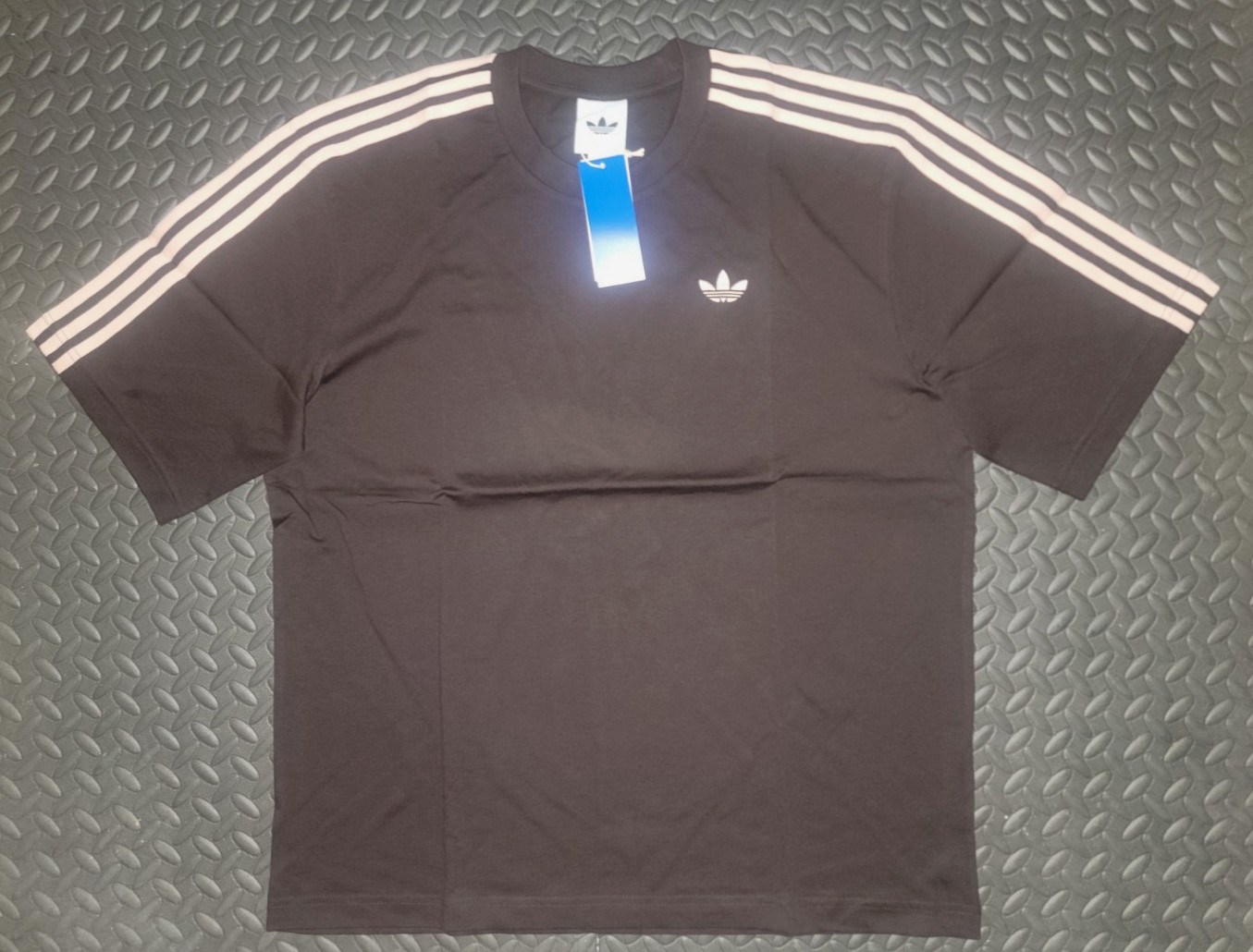 NEW MENS ADIDAS ORIGINALS 3 STRIPES OVERSIZE TEE SHIRT ~SIZE MEDIUM #KE290