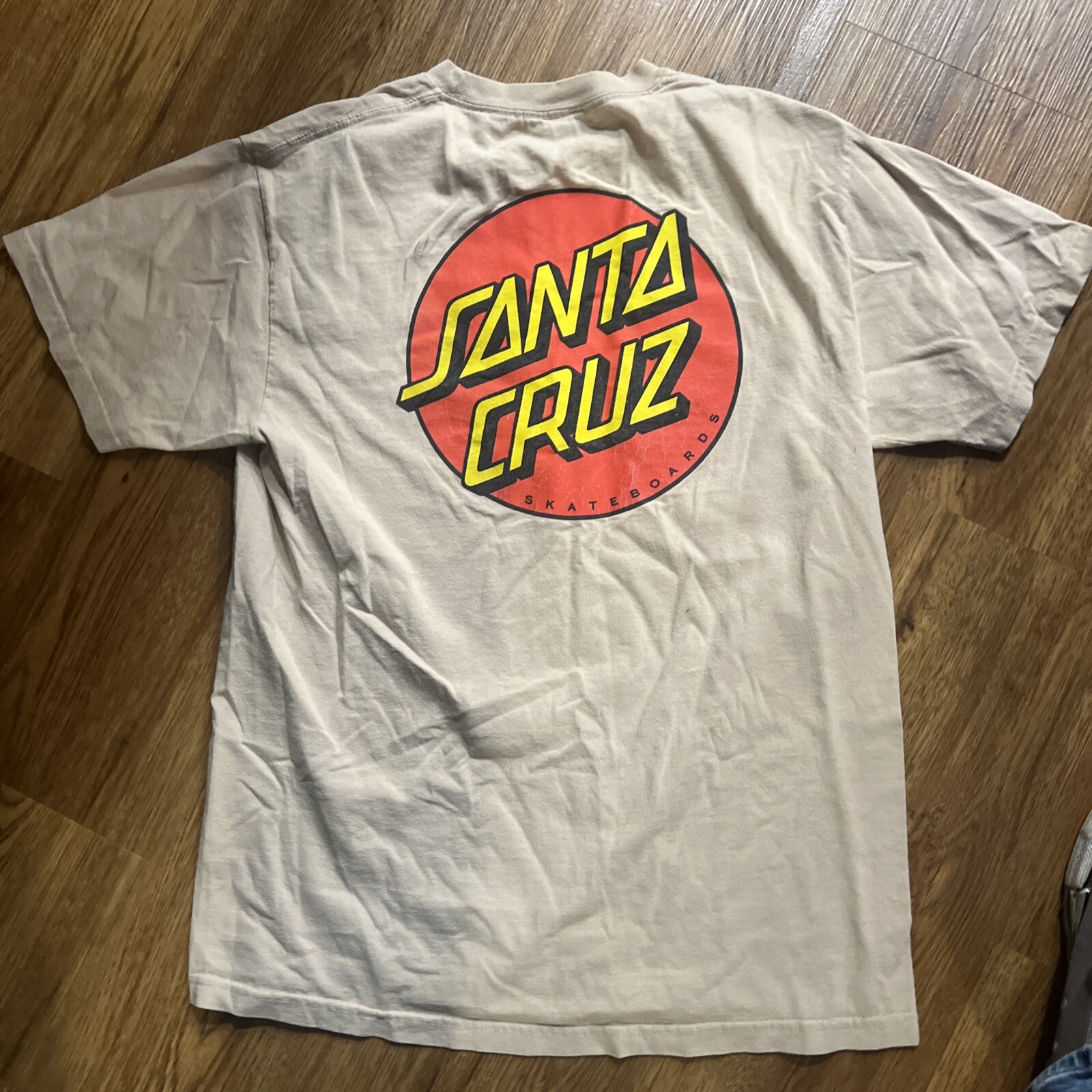 Original Santa Cruz Skateboards T-Shirt Men’s Size Medium Cream