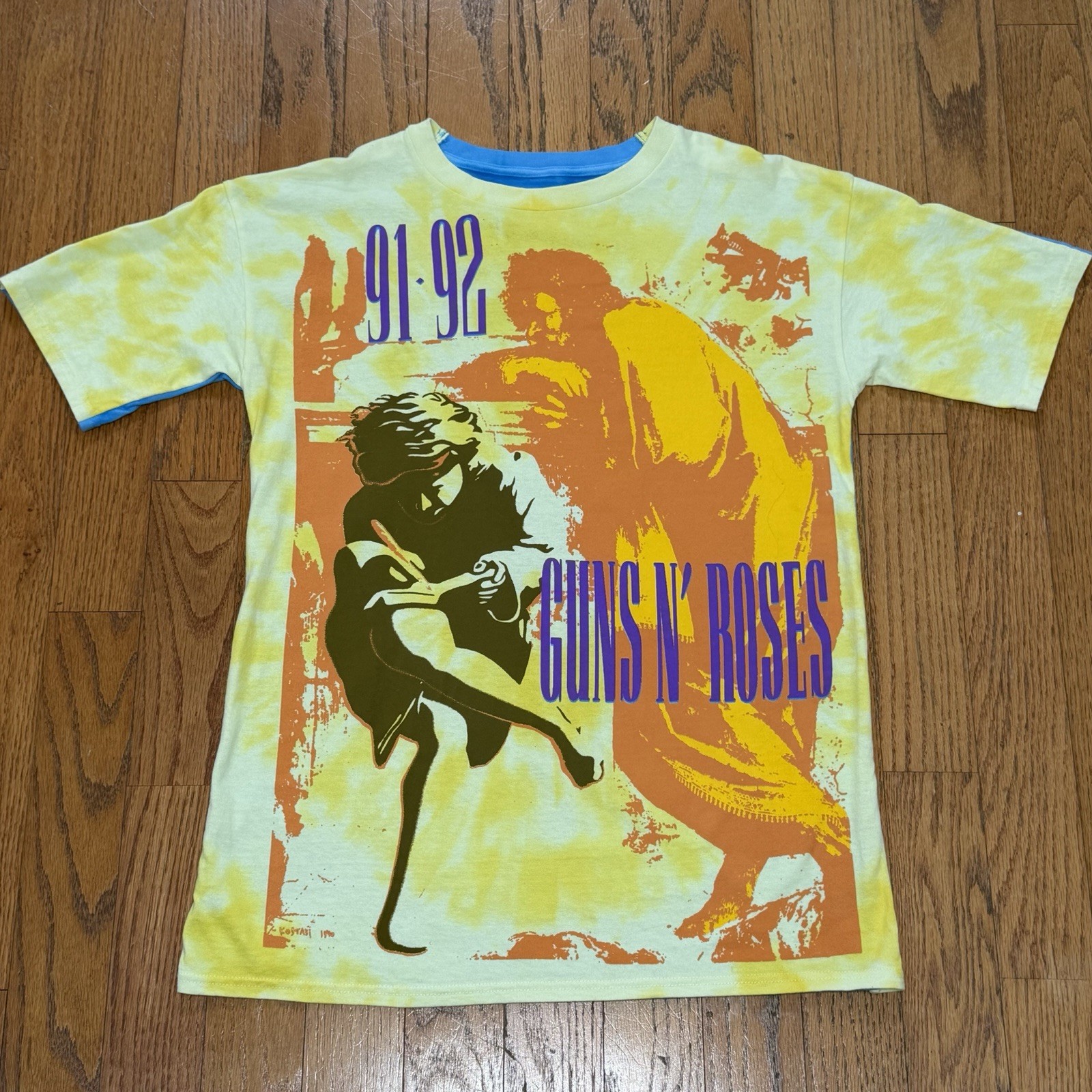 Official Licensed Guns N Roses USE YOUR ILLUSION ’91-92 TIE DYE TOUR T-SHIRT L