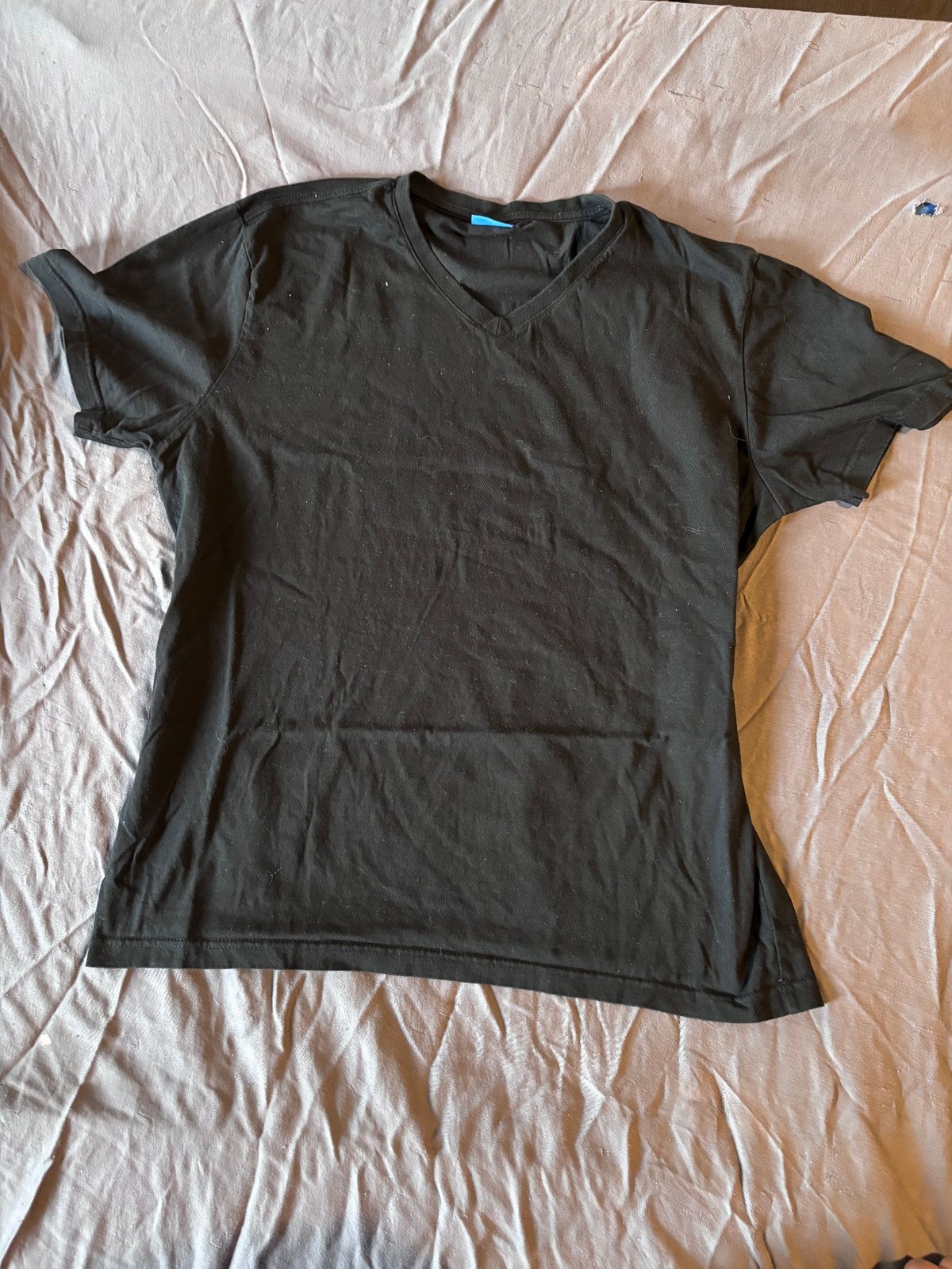 cityLAB T-Shirt Mens L V-Neck Short Sleeve 100% Cotton Black Gently Worn Tee