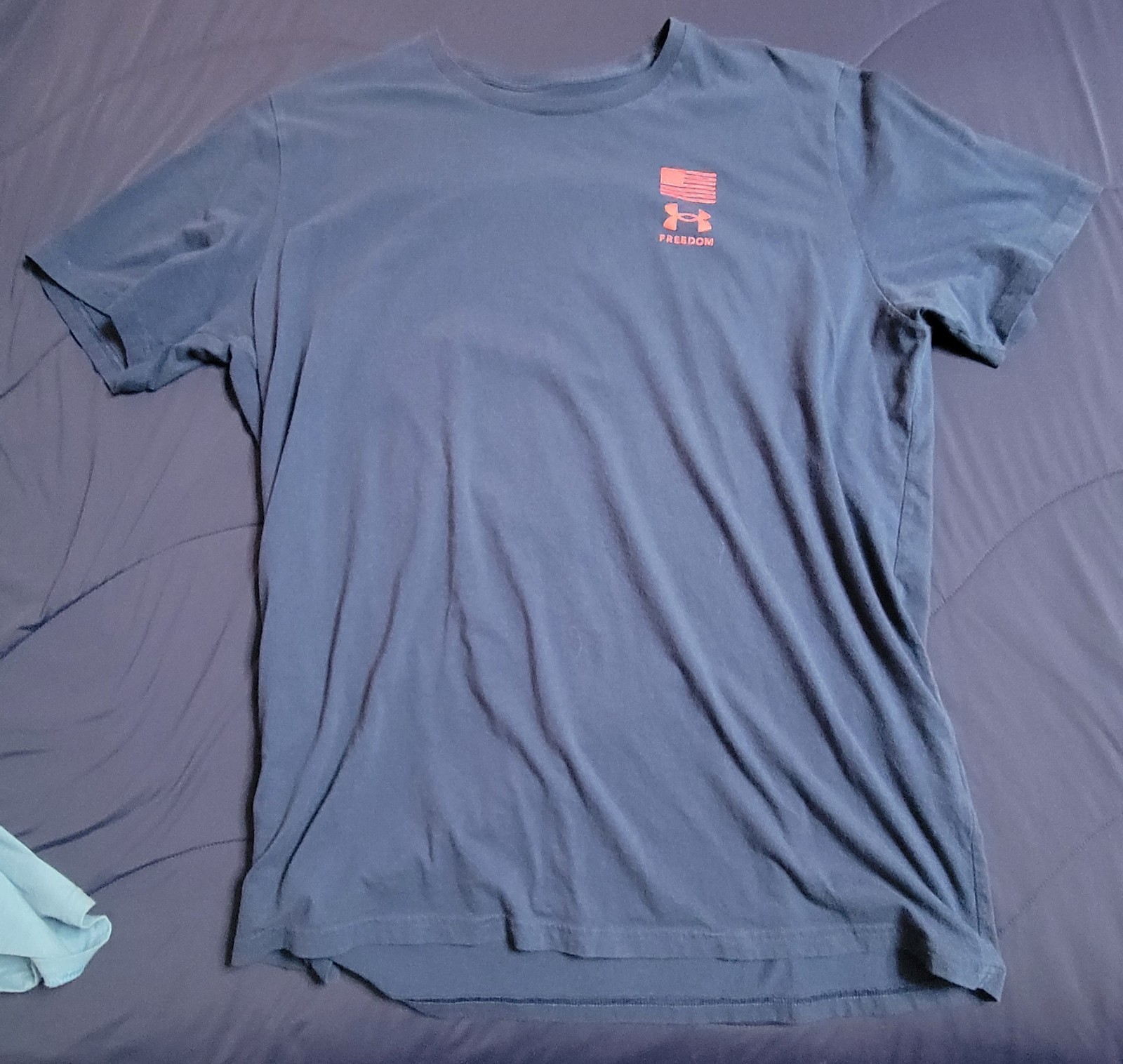 Under Armour Freedom Men’s 2XL Blue Crew Neck USA Flag Graphic T-Shirt