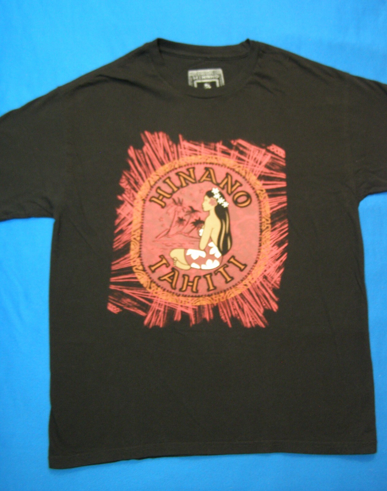 Hinano Tahiti Seated Island Girl T-Shirt Red Background Palms Black Shirt Size L
