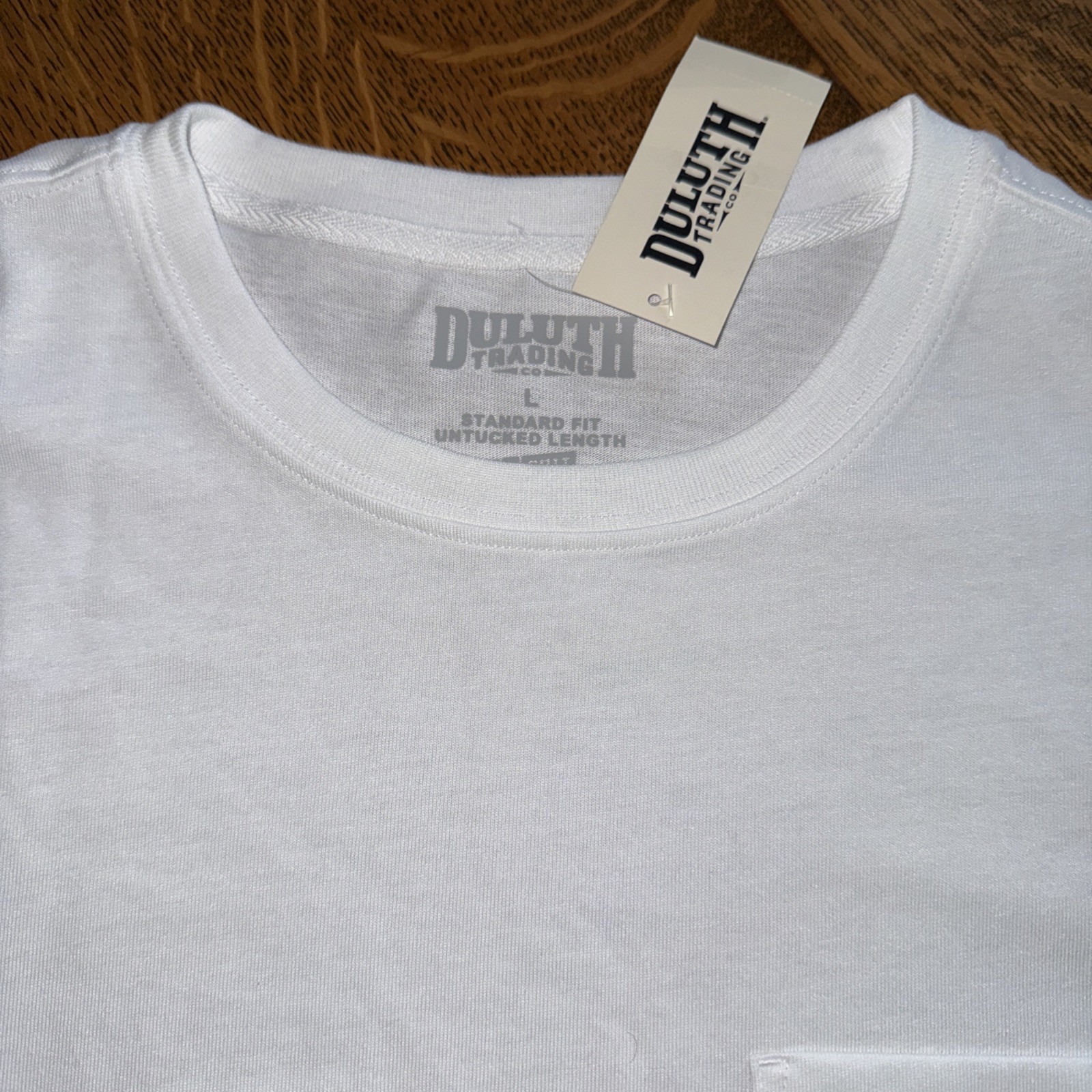 Duluth Trading Co.Men’s 40 Grit L Standard Fit Untucked Length White T-Shirt NWT
