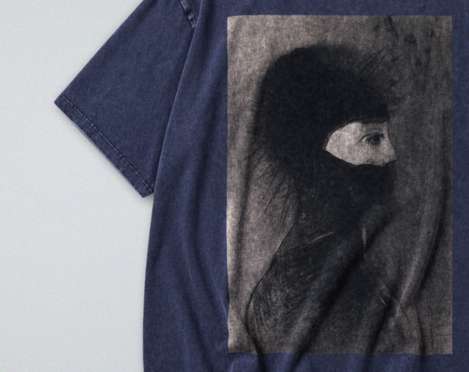 100% Cotton Tee – Unisex Retro Oversized Fit – Surrealism & Dark Aesthetic Print