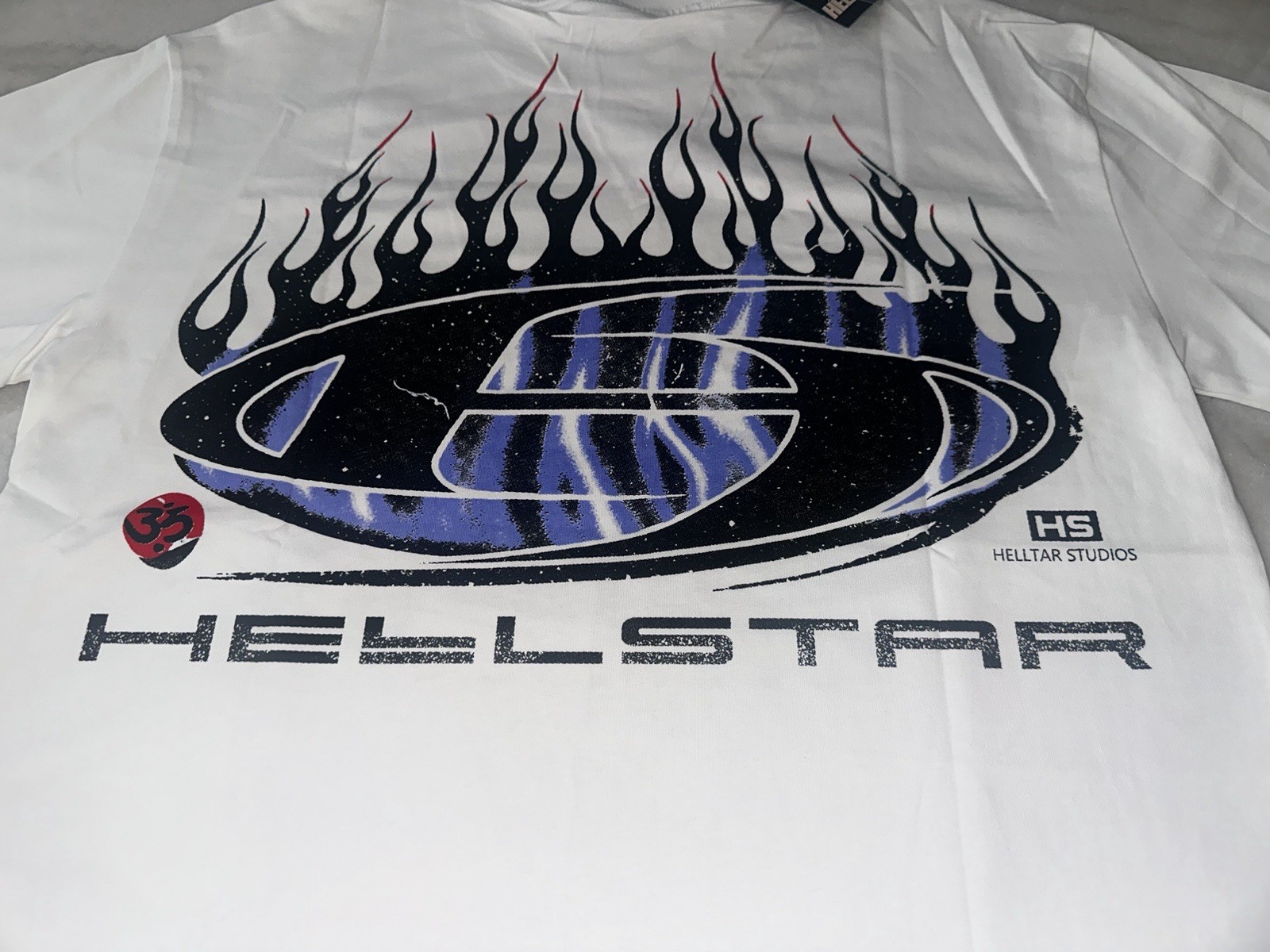 Hellstar White Logo Graphic Crew Neck Short Sleeve T-Shirt Men’s M/L
