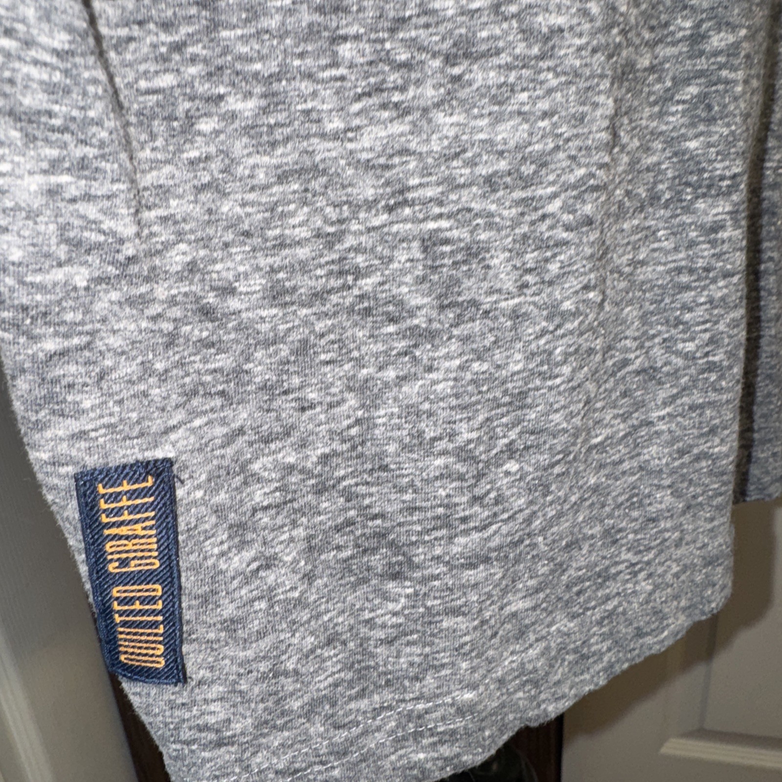 Quilted Giraffe Men’s T Shirt Gray Medium Cotton Blend Made In India