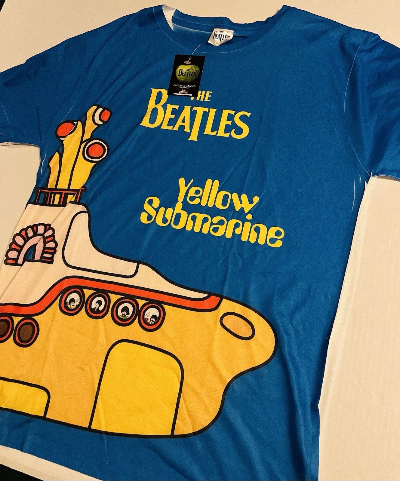 NWT Beatles Yellow Submarine Polyester T-Shirt MEDIUM Music Rock Band Album NEW