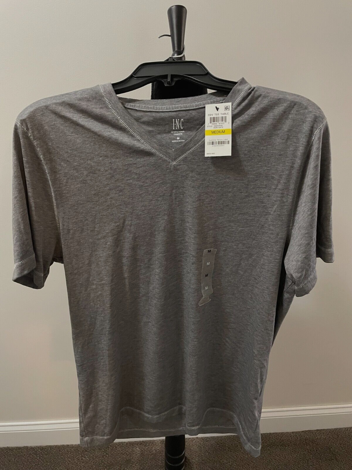 INC International Concepts Solid V-Neck T-Shirt Mens M V-Neck Pull On