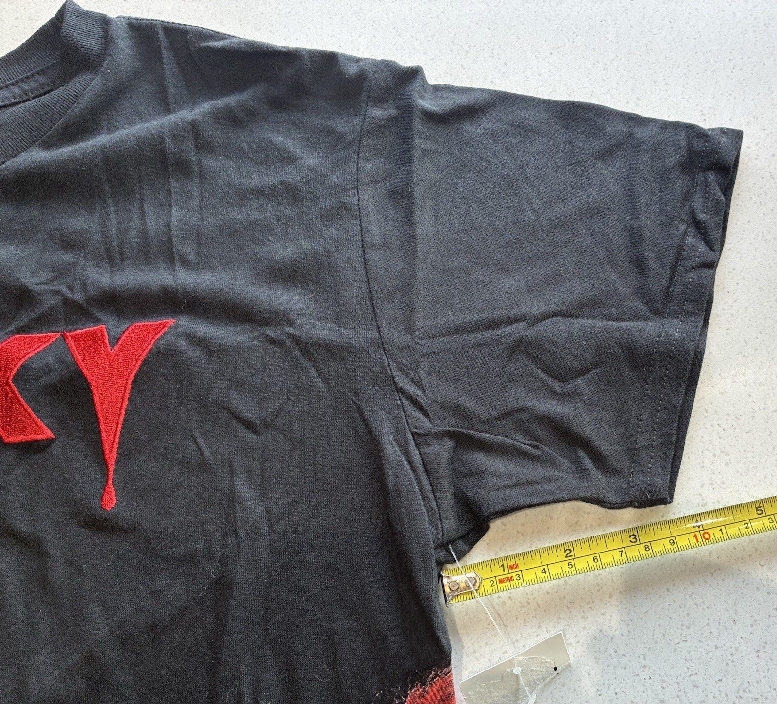 Chucky Child’s Play T-Shirt Medium 19×28 Embroidered Logo New With Tags Horror