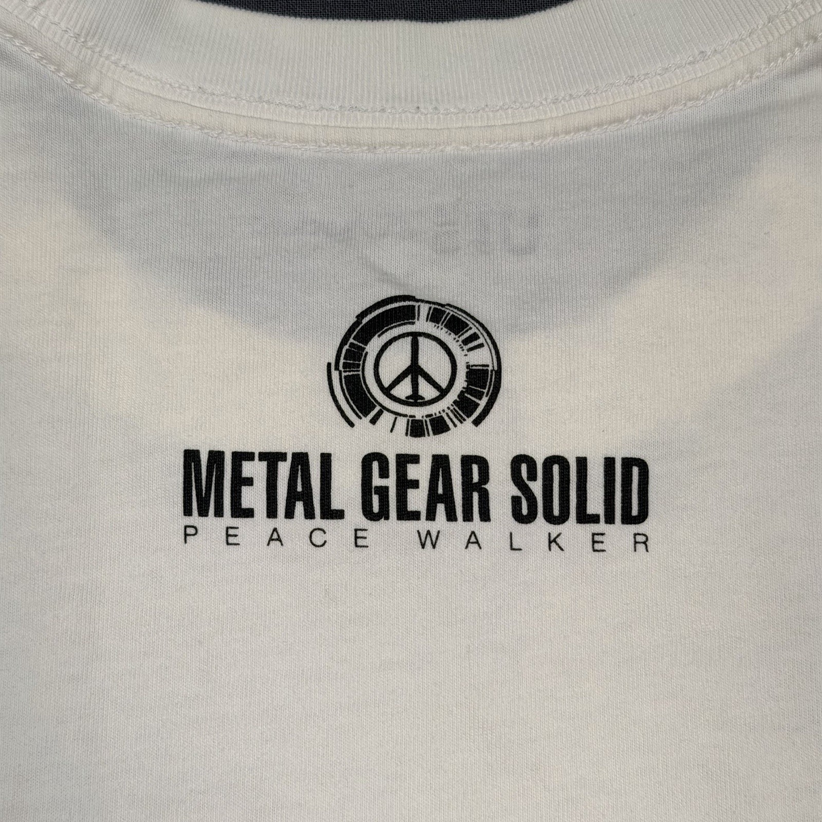 RARE Uniqlo Archive Metal Gear Solid Peace Walker T Shirt Medium SOLD OUT