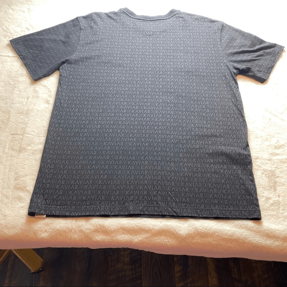Kaviar Oak and Marble Private Label Black T-Shirt Size Large