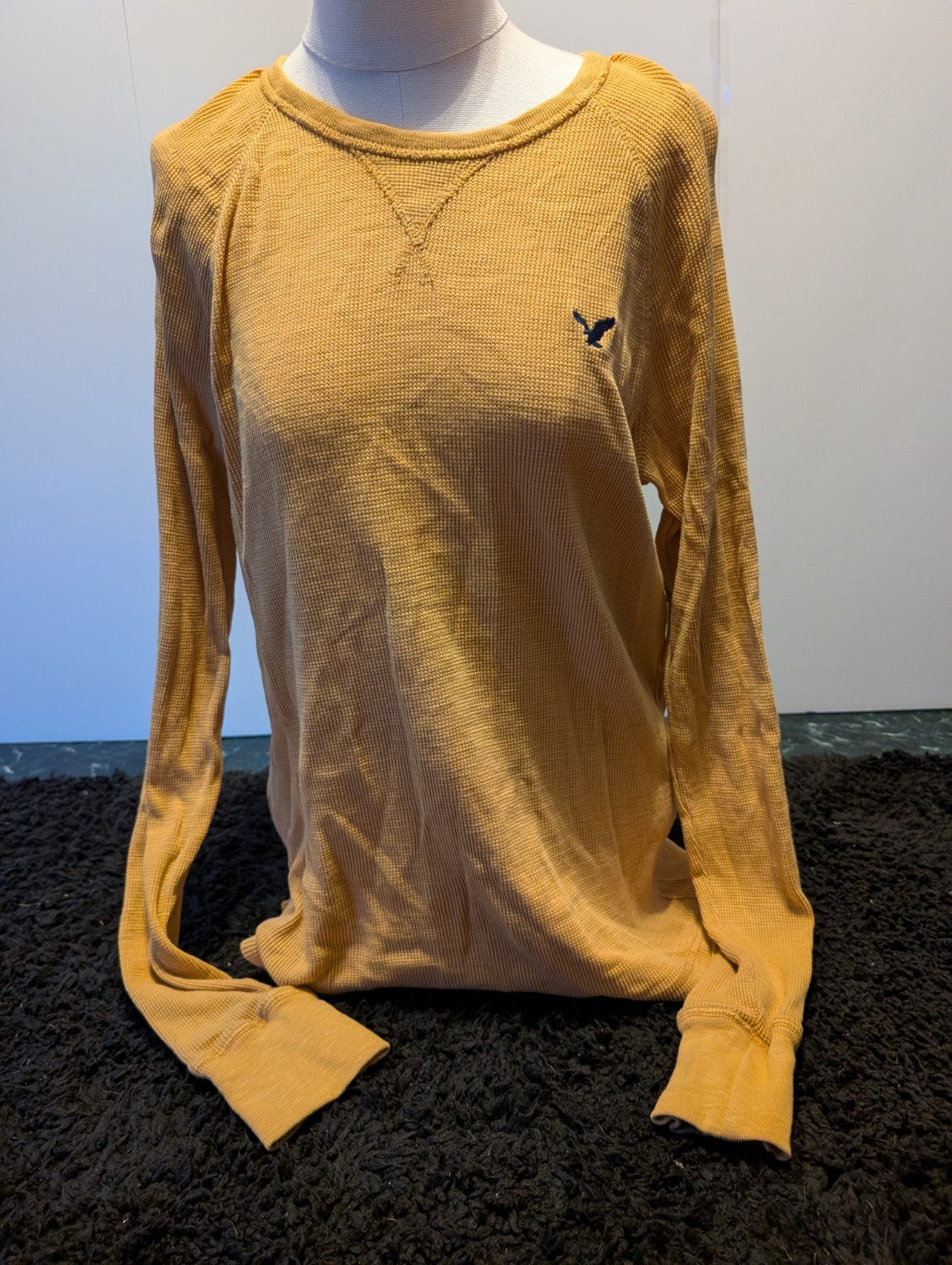 American Eagle Outfitters AE Legend Men’s M Beige Waffle Knit Crew Neck Tee