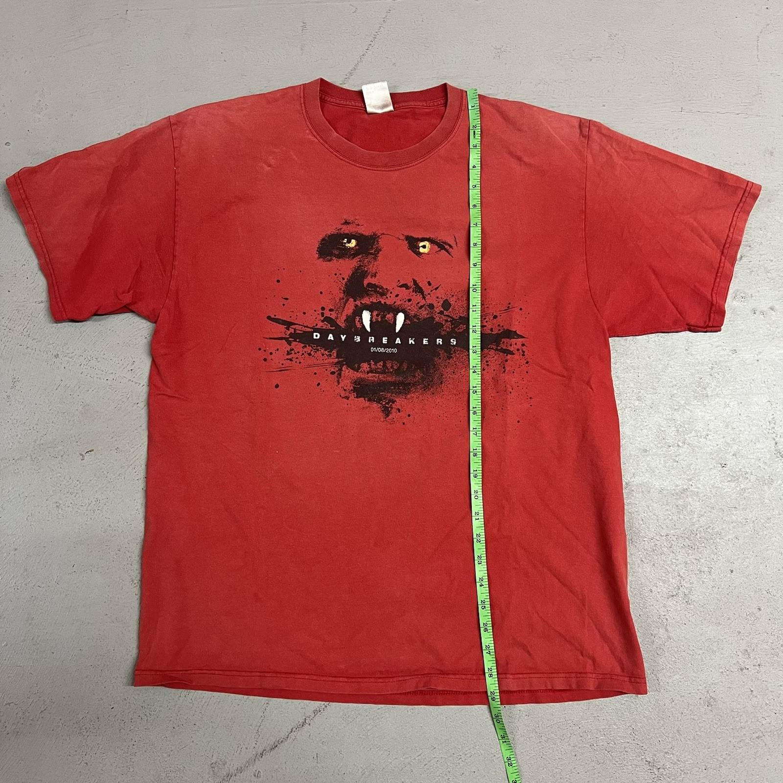 Vintage Daybreakers Movie Promo T-shirt XL Vampires Horror Sci- Fi Monster Y2K