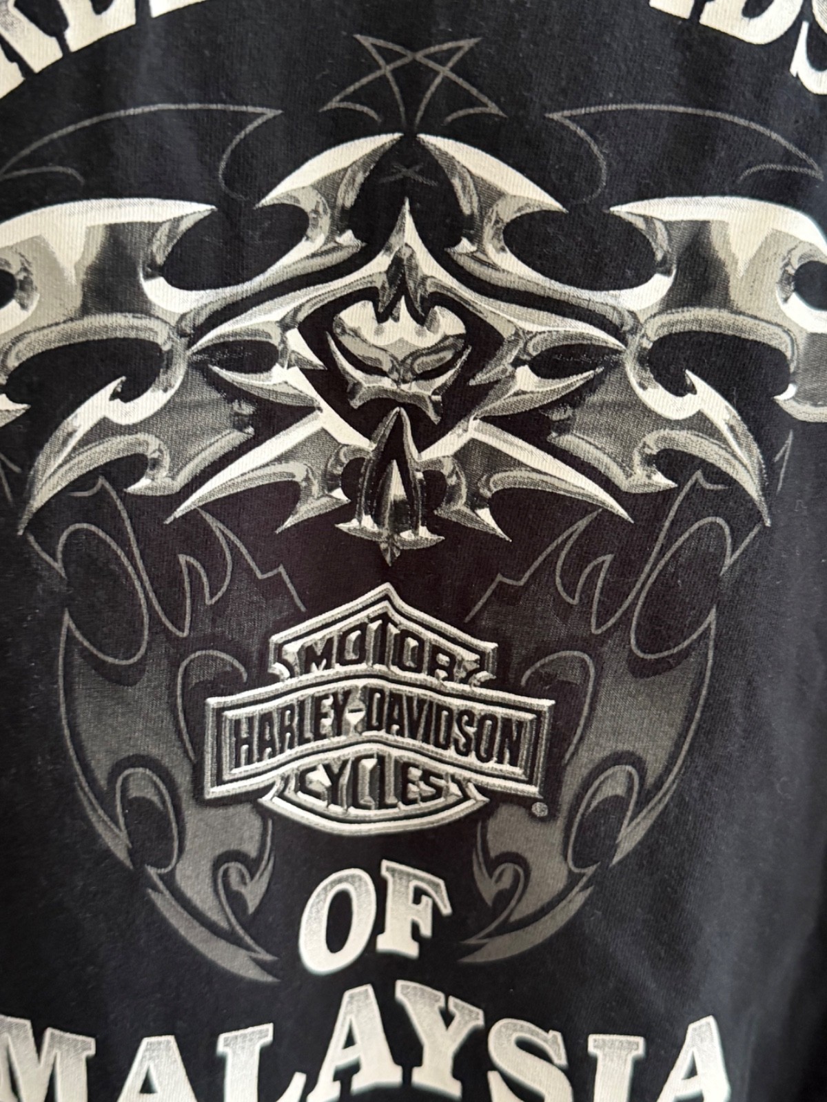 Vintage 2005 Harley-Davidson Malaysia T-Shirt – Men’s Black Graphic Tee Flame XL
