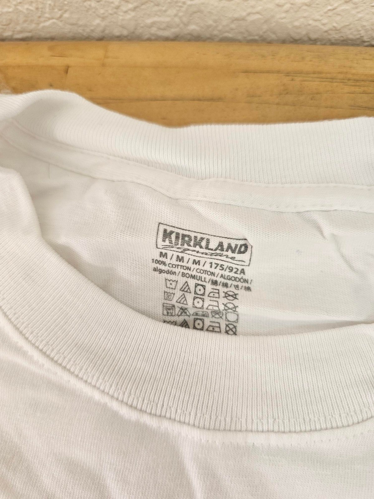 *3 PACK* – M / MEDIUM – WHITE – Kirkland Signature Men’s Crew Neck Cotton Shirts