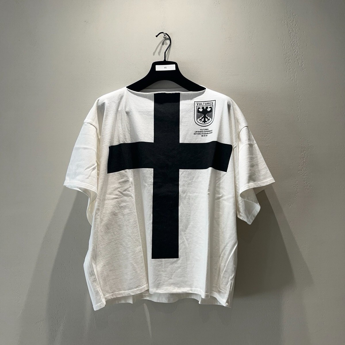Yeezy Vultures Korea Exclusive Tshirt Size 3 LARGE White New Yzy Kayne West