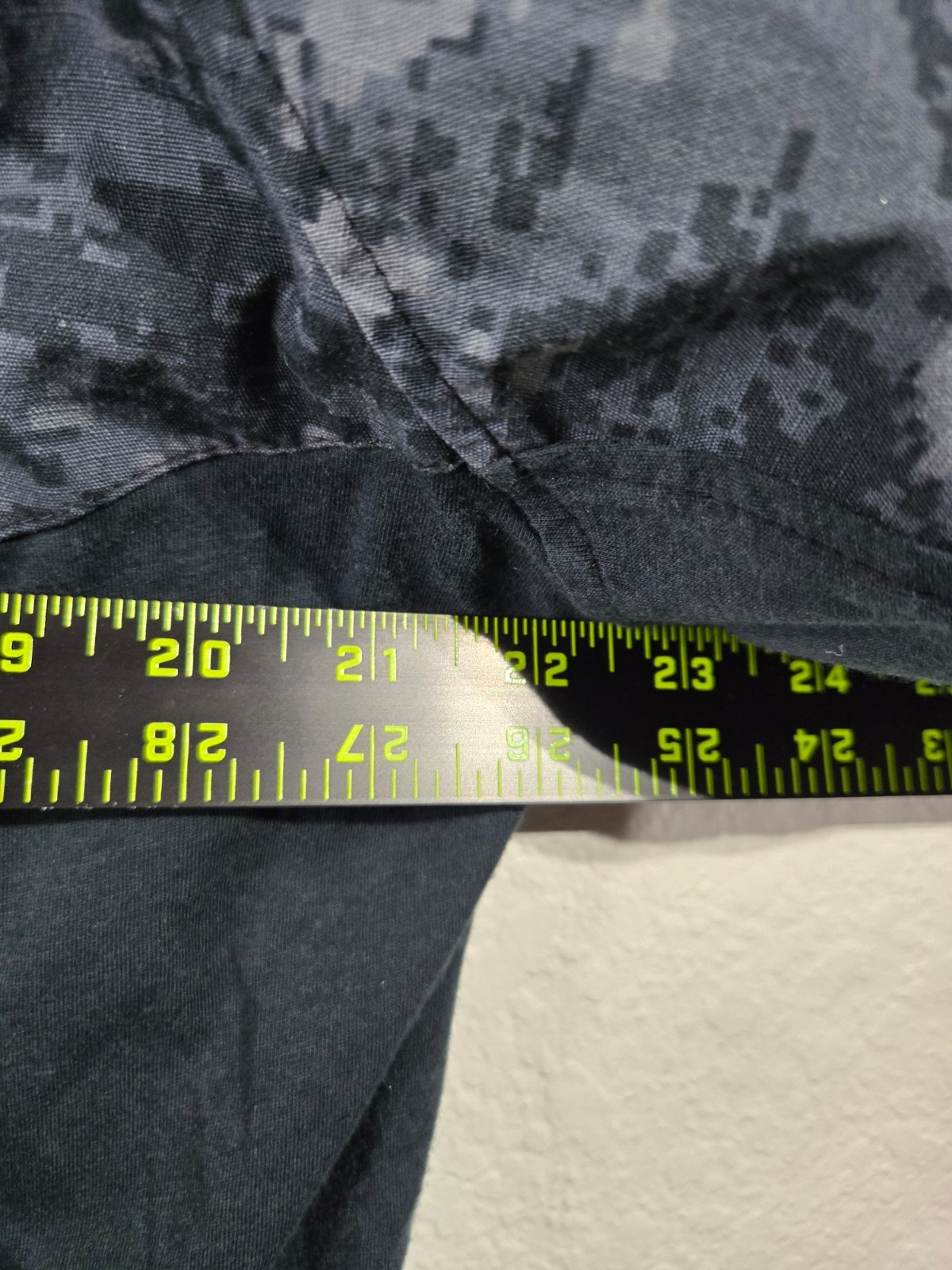RothCo Long Sleeve Camo Shirt Size XL Black Grey Camouflage Design Acrylic Army