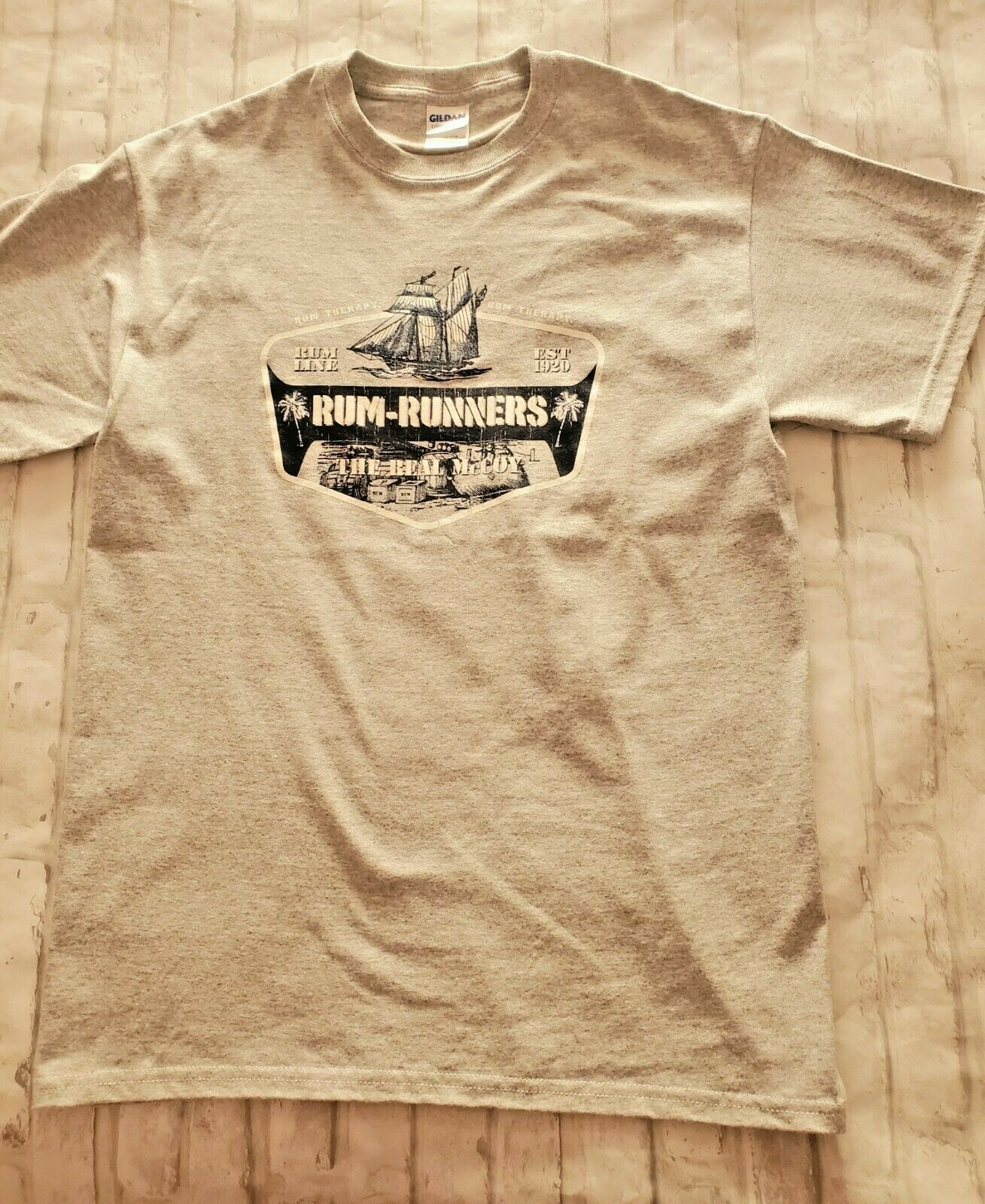 Rum Runners T Shirt Rum Therapy Real McCoy Tiki Aloha Day Drinking Gray Tee M