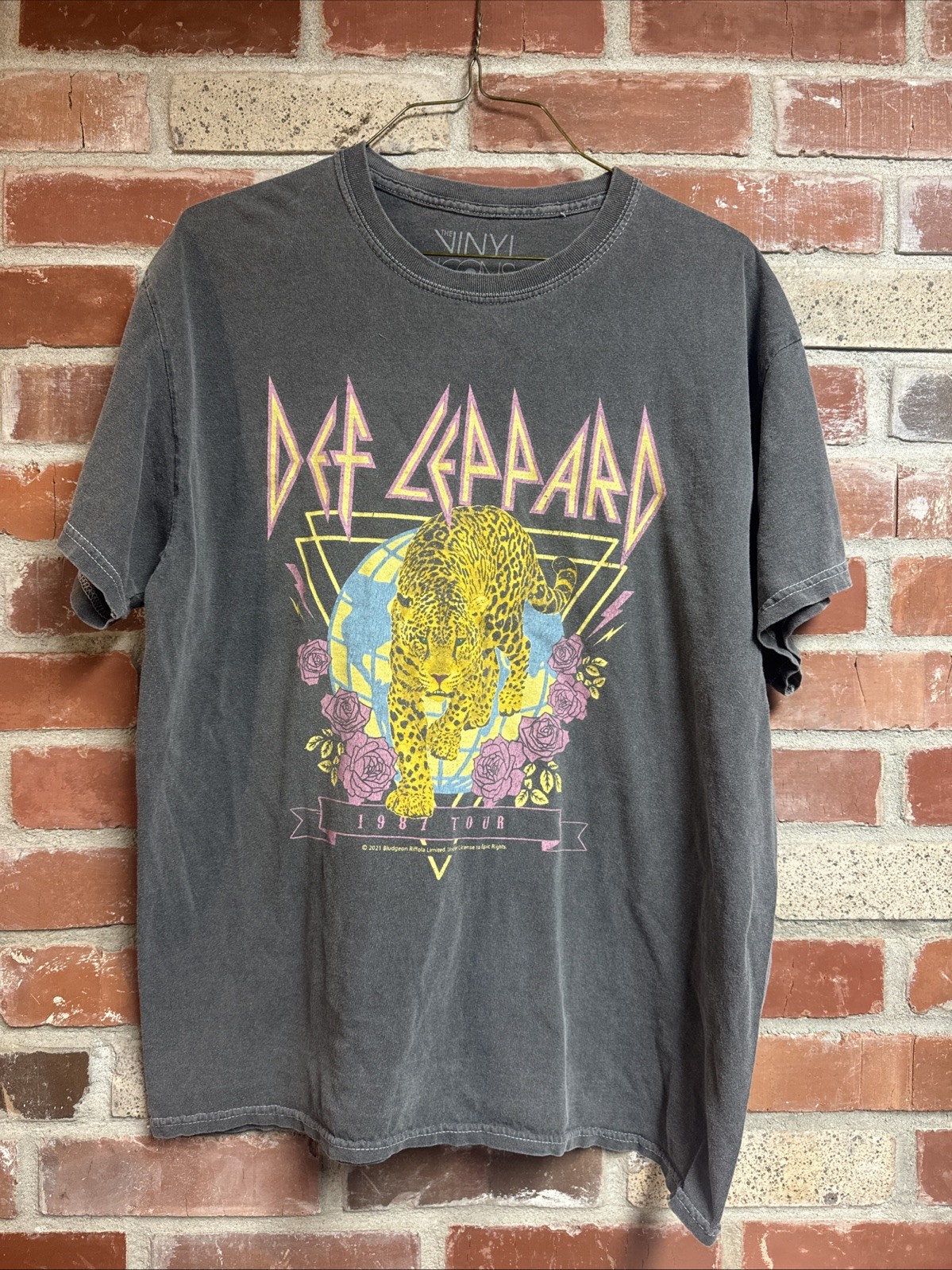 Def Leppard T-Shirt Graphic Tee, Vinyl Icons Size Medium Vintage