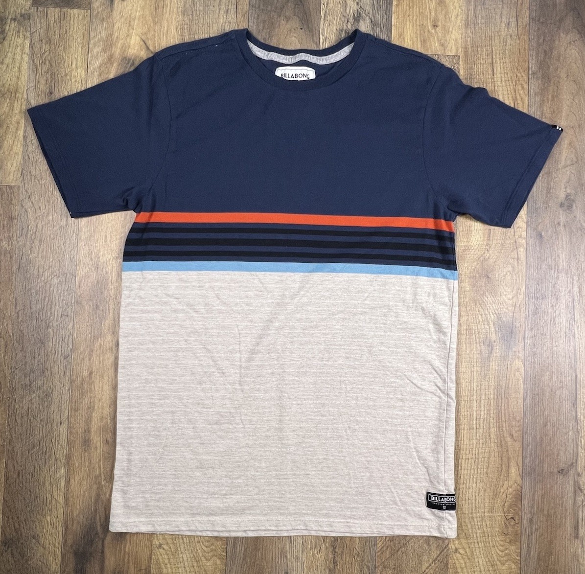 Billabong Spinner Short Sleeve Crew Shirt Men’s Medium Blue Striped Soft India