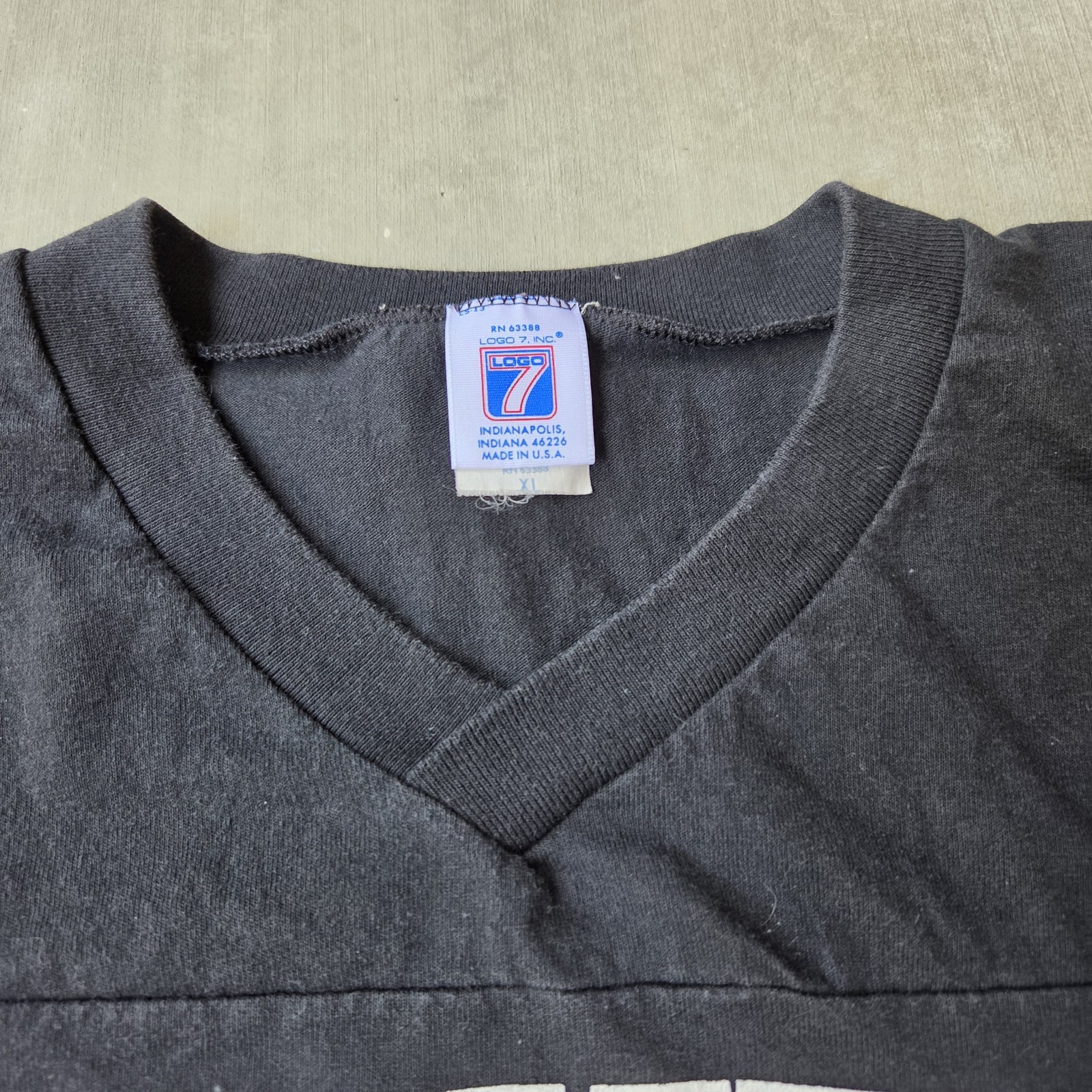Vintage 90s Logo 7 Anaheim Mighty Ducks Jersey Style Tshirt Size XL Black