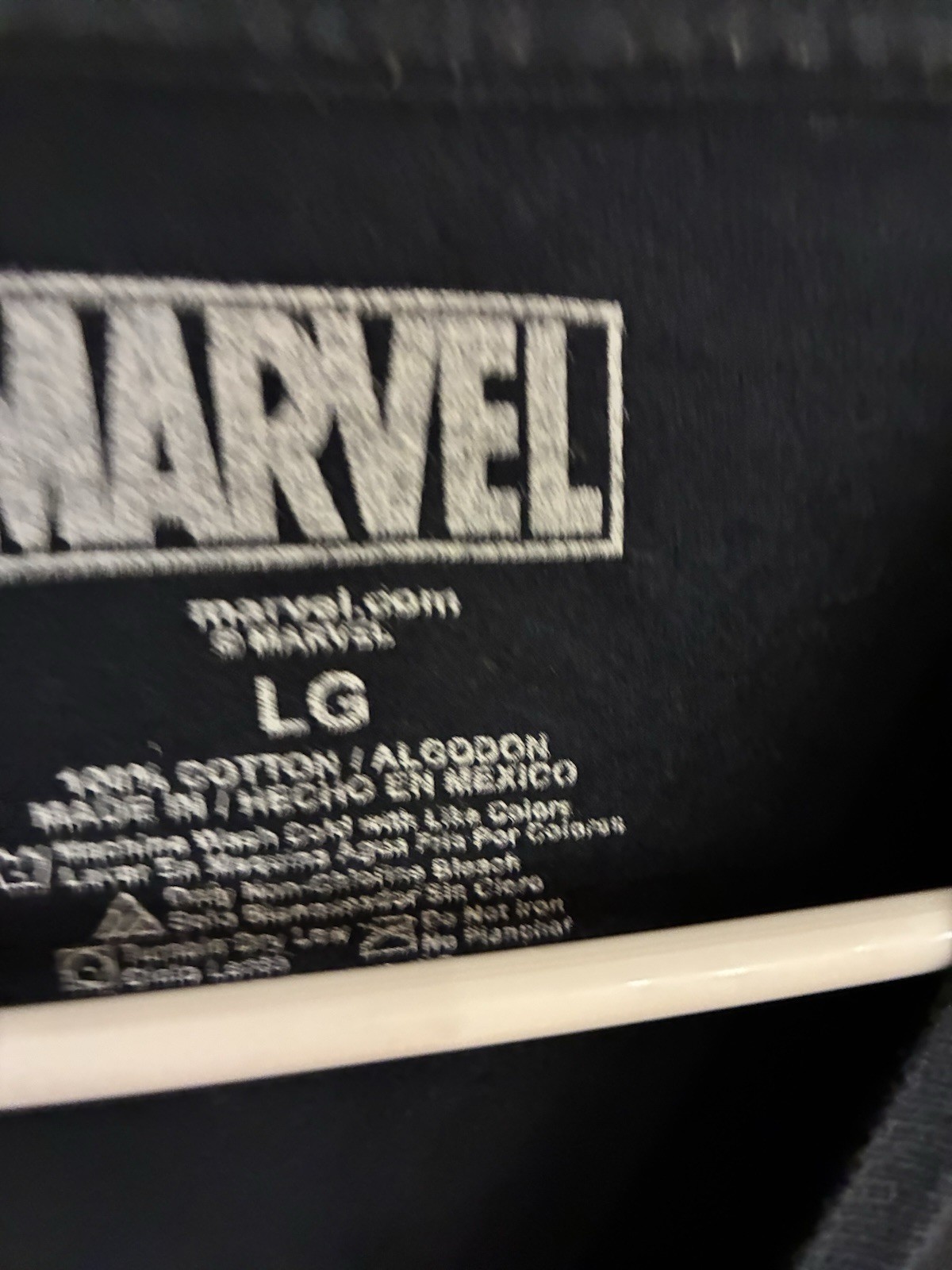 Marvel T-shirt Dark Navy Large Multi Shield Print Pre-Owned
