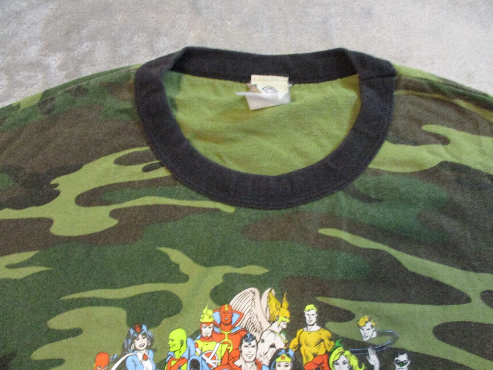 Vintage DC Comics Justice League Shirt Mens XL Green Camo Super Hero TV Movie