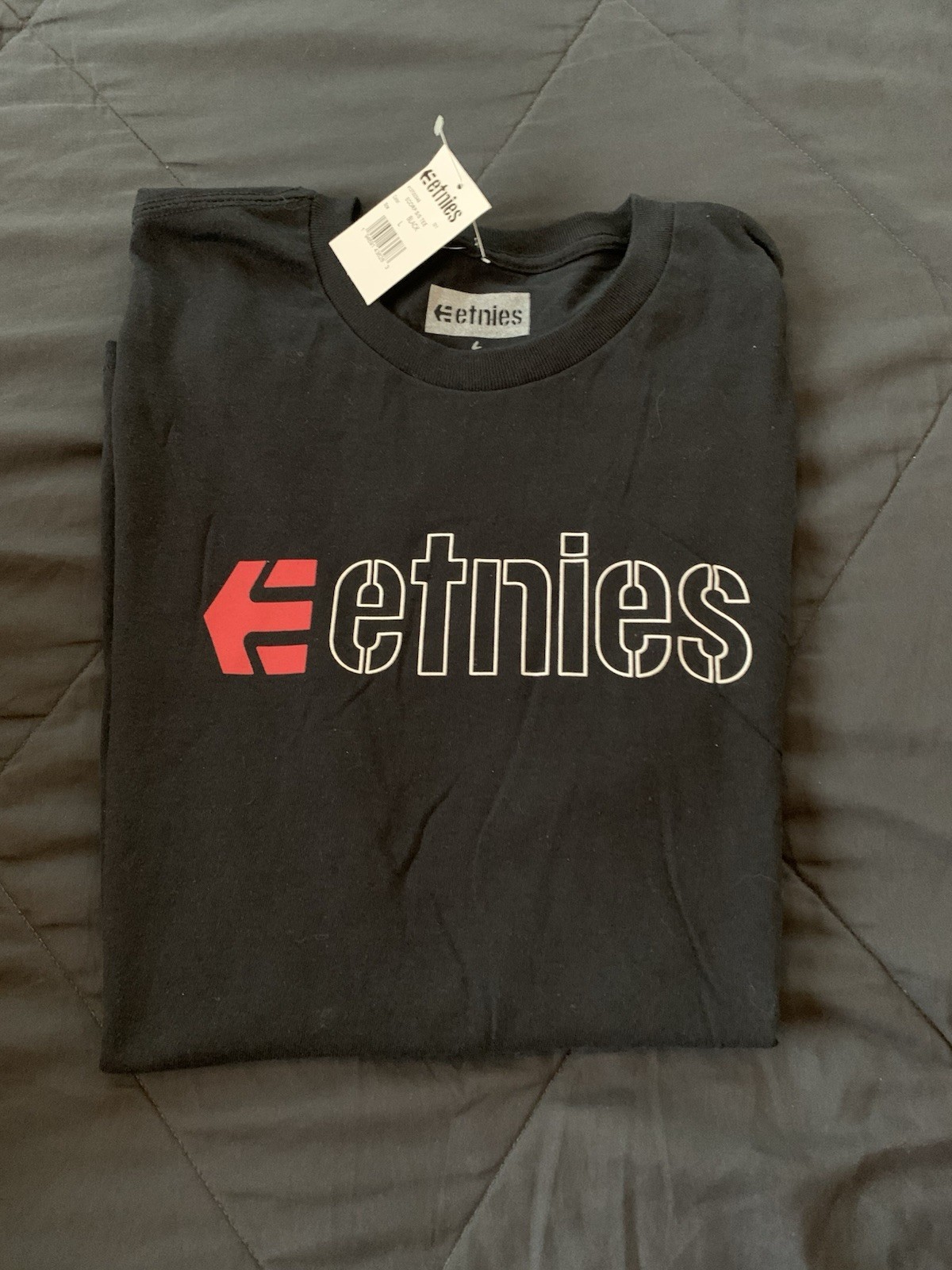 Brand New Etnies T-Shirt 90’s Y2K 2001 Style Modern Tee Skater Raver Surfer Goth