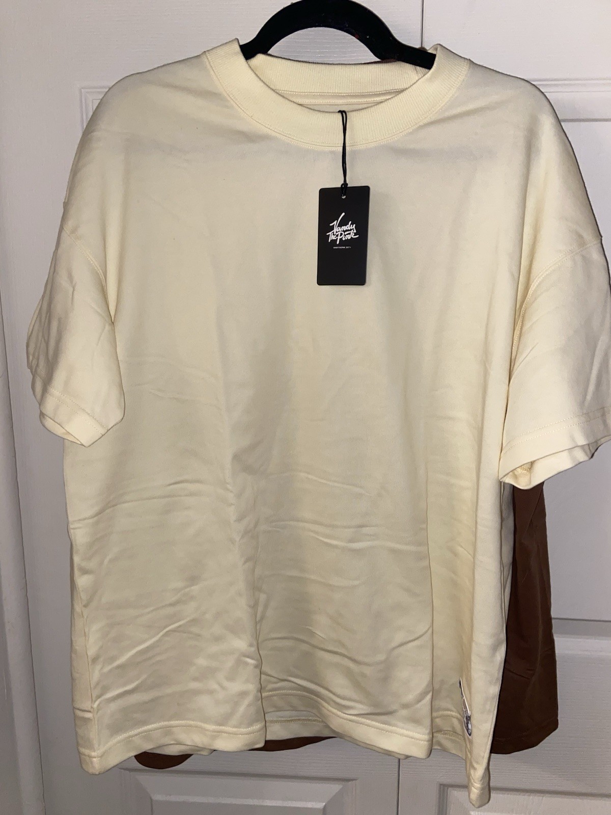 NWT Lot of 2 Vandy The Pink Street Wear Tshirts Brown & Banana Cream Lg